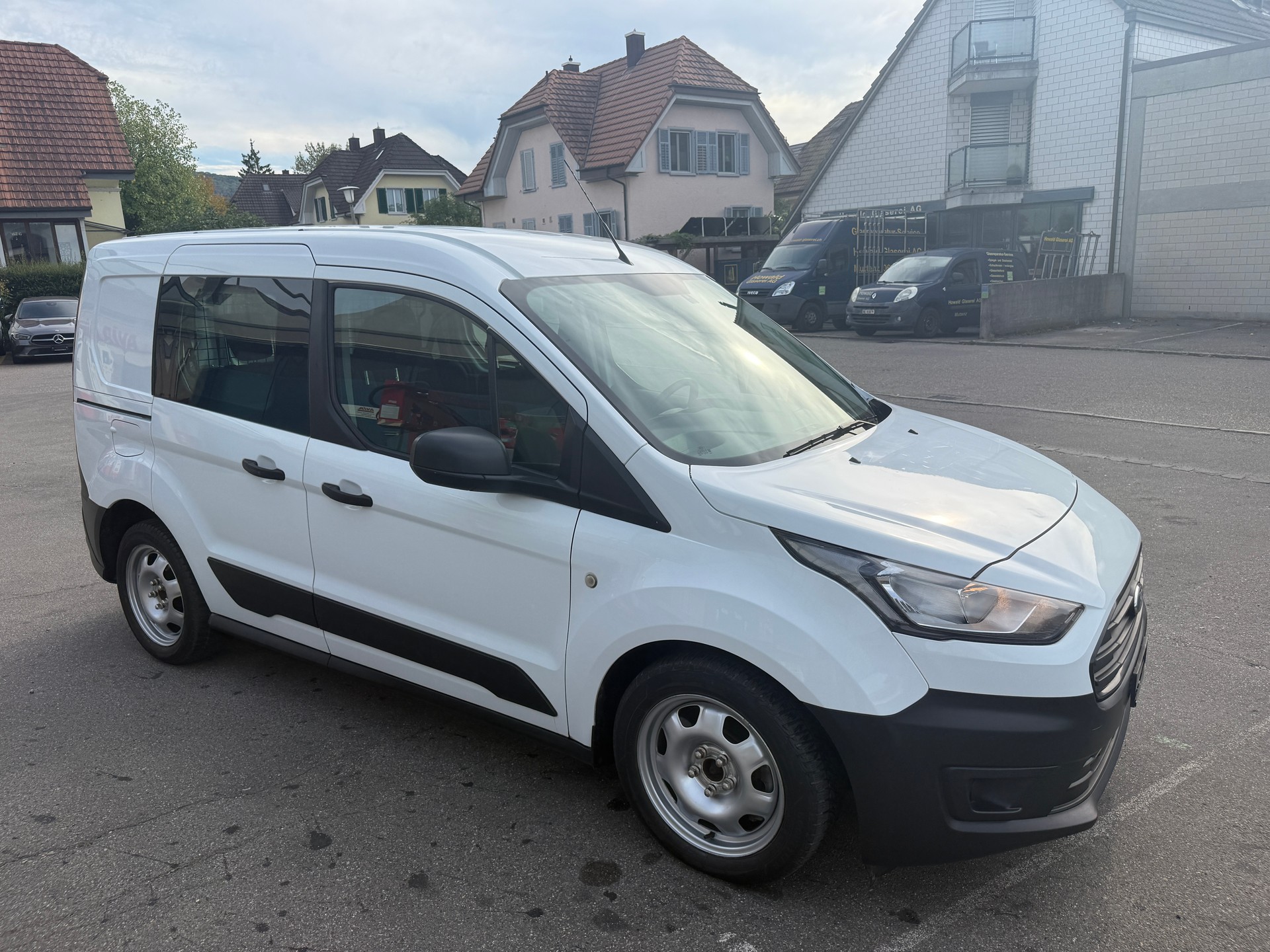 FORD Transit Connect Van T220 DCIV 1.5 EcoBlue Ambiente-image-0