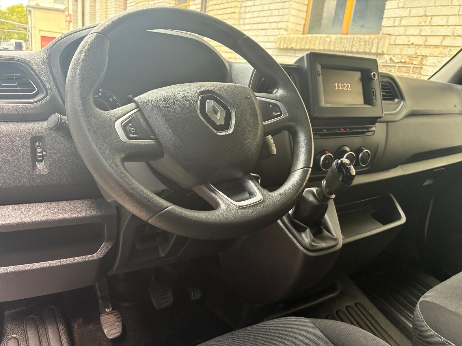 RENAULT Master T35 dCi135 L2-image-11
