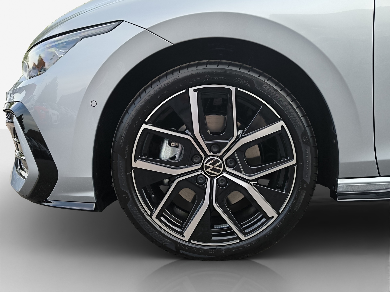 VW Golf Variant 2.0 TSI R-Line DSG 4 Motion-image-13