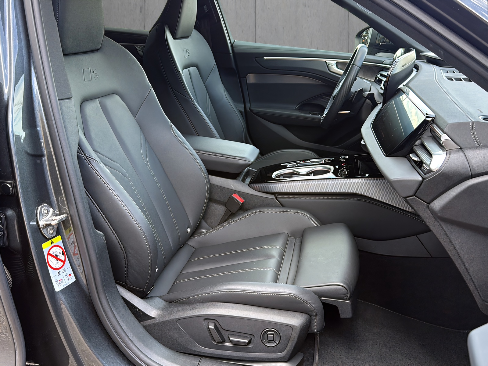 AUDI A6 Limousine TFSI qu.270 kW S tronic*B&O Sound, AHK, Matrix-LED, Optikpaket,Fr., (5-Jahre Garantie)-image-10