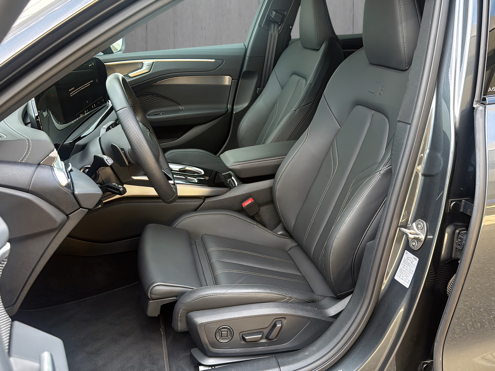 AUDI A6 Limousine TFSI qu.270 kW S tronic*B&O Sound, AHK, Matrix-LED, Optikpaket,Fr., (5-Jahre Garantie)-image-11