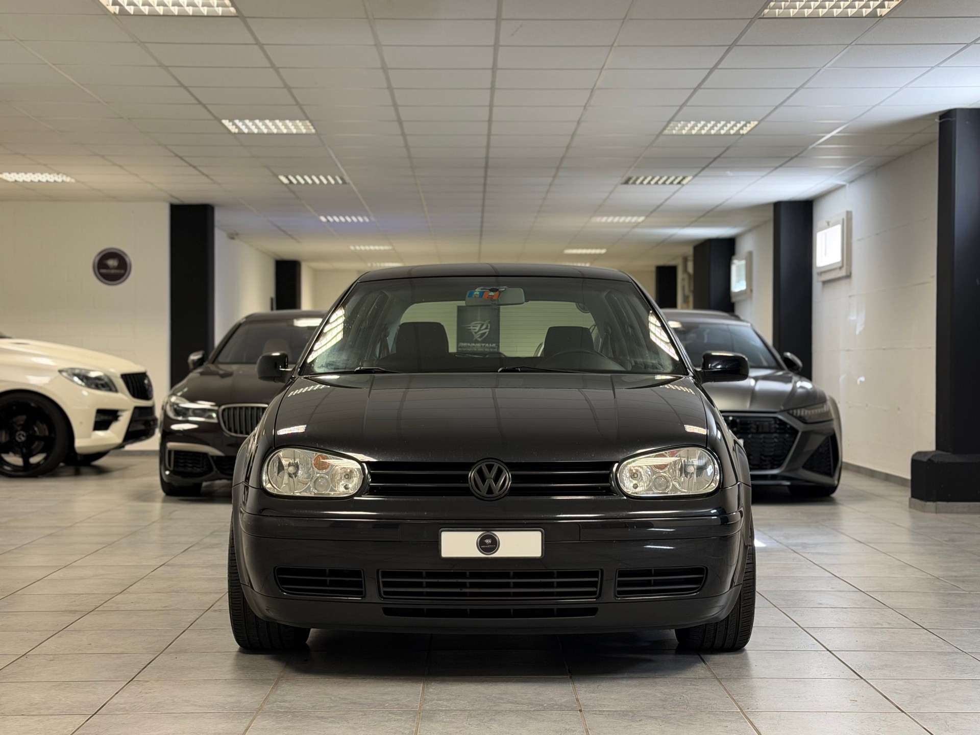 VW Golf 1.8 T GTI-image-13