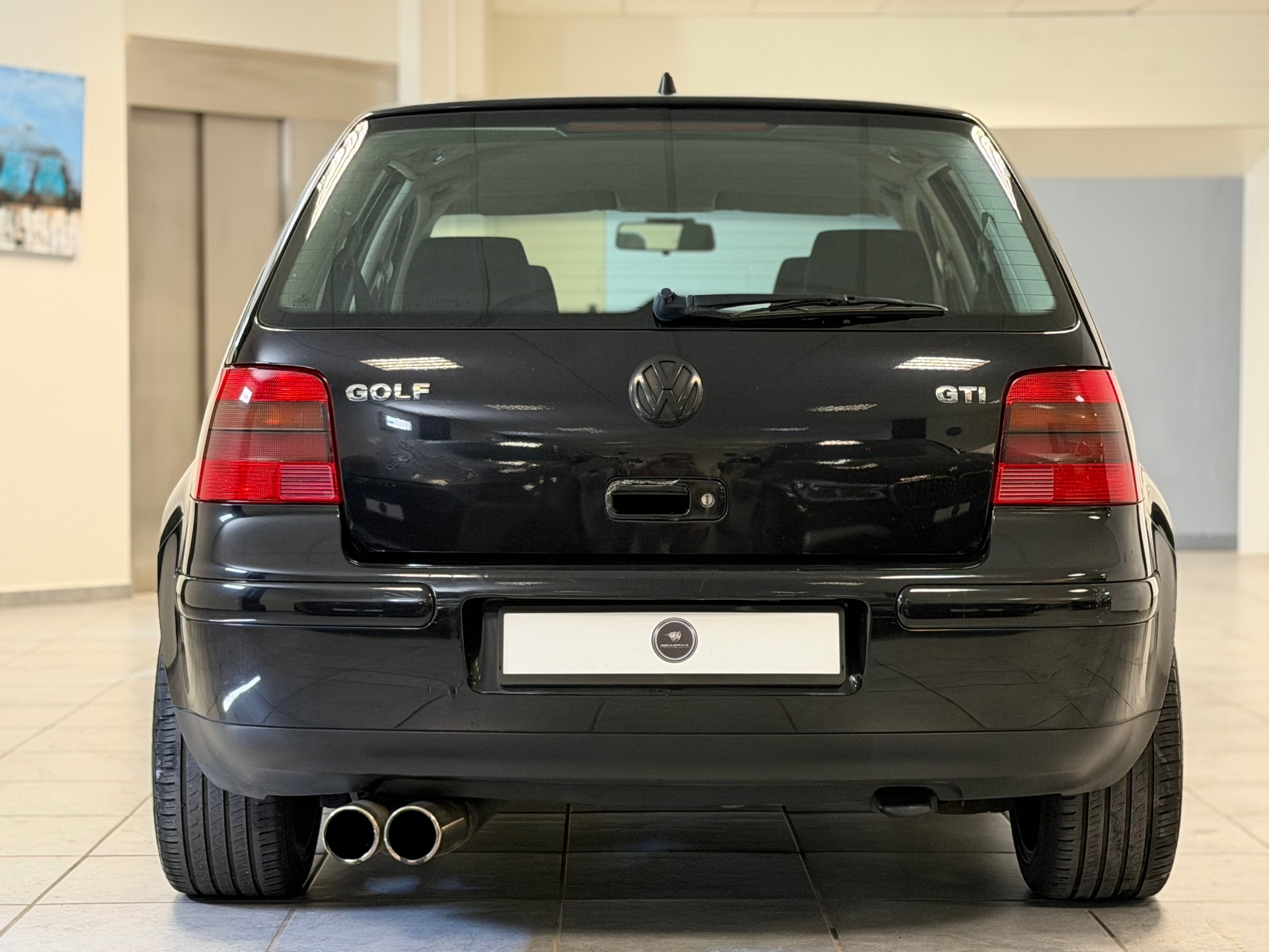 VW Golf 1.8 T GTI-image-6