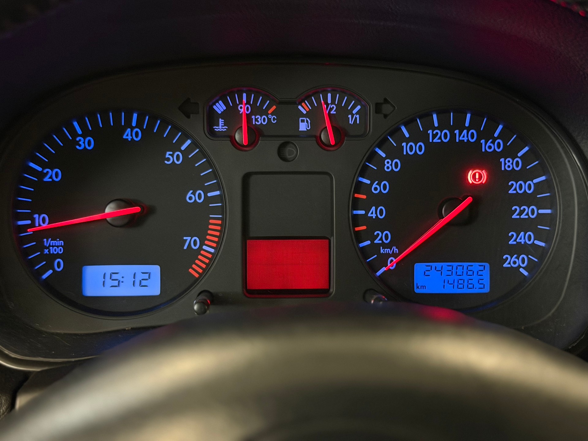 VW Golf 1.8 T GTI-image-16