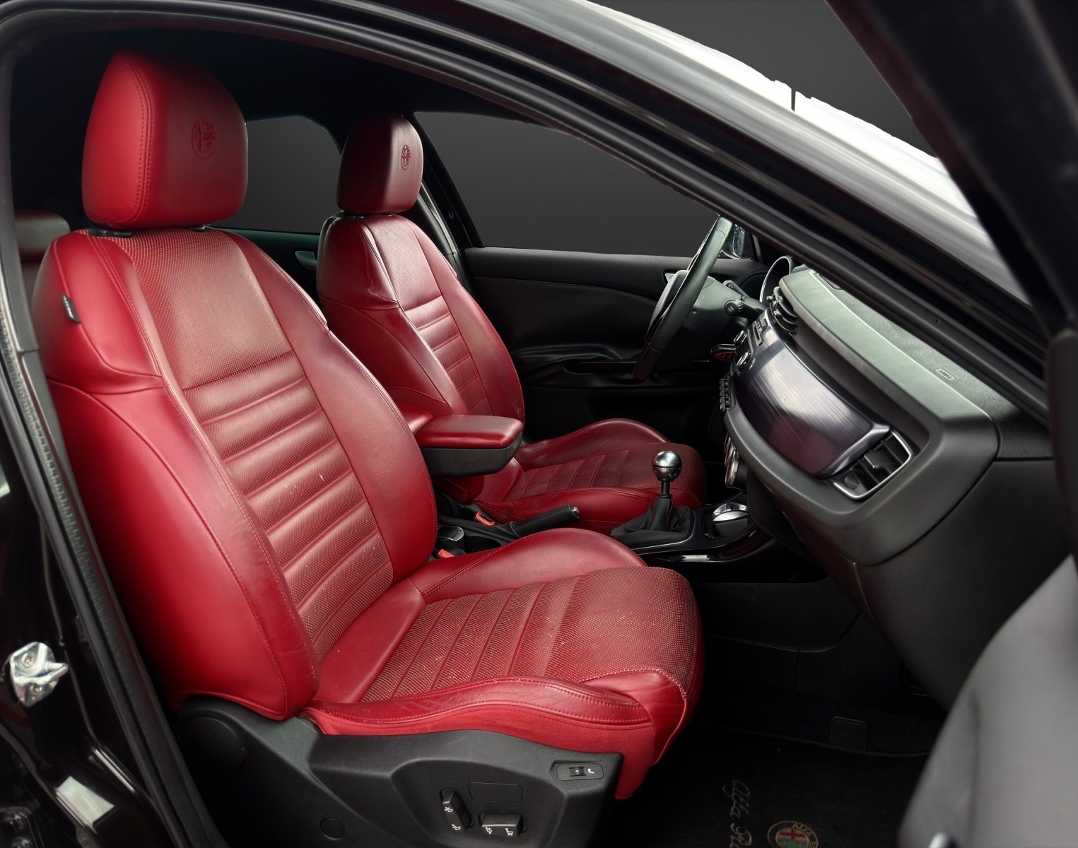 ALFA ROMEO Giulietta 1750 TBi Quadrifoglio Verde mit 235 PS-image-8