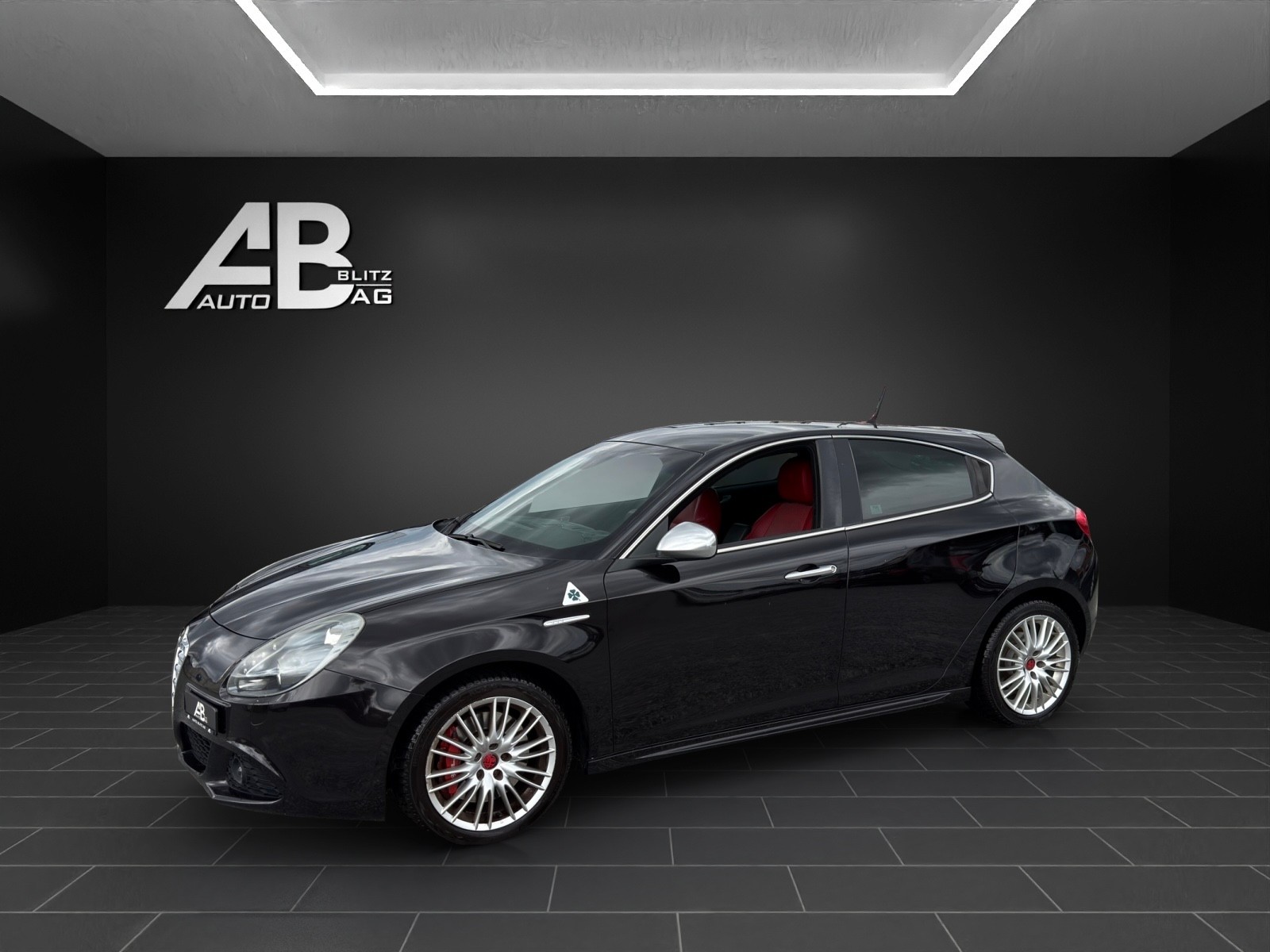 ALFA ROMEO Giulietta 1750 TBi Quadrifoglio Verde mit 235 PS-image-1