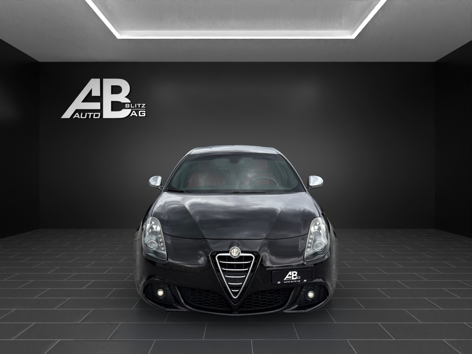 ALFA ROMEO Giulietta 1750 TBi Quadrifoglio Verde mit 235 PS-image-0