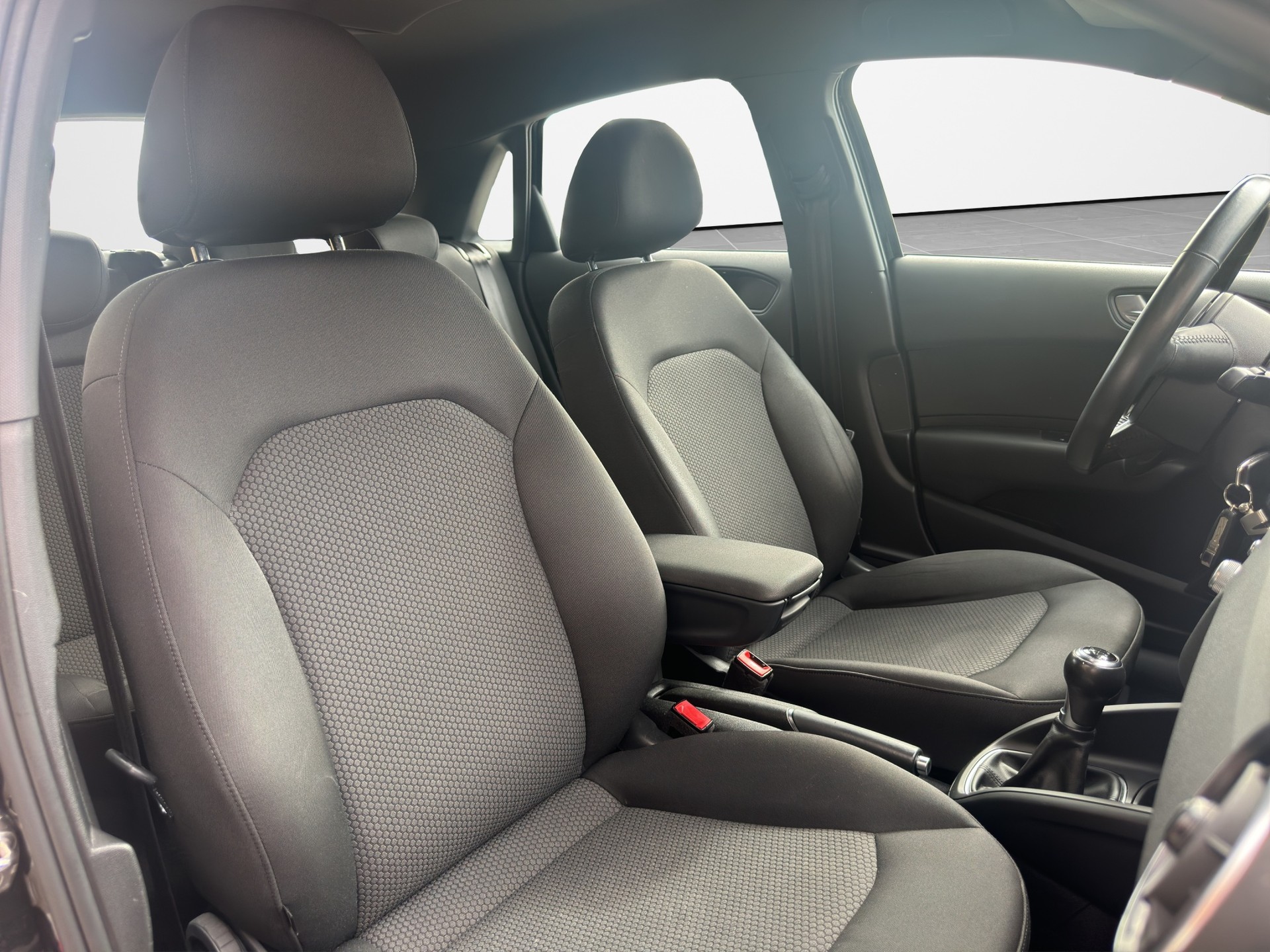 AUDI A1 Sportback 1.0 TFSI-image-9