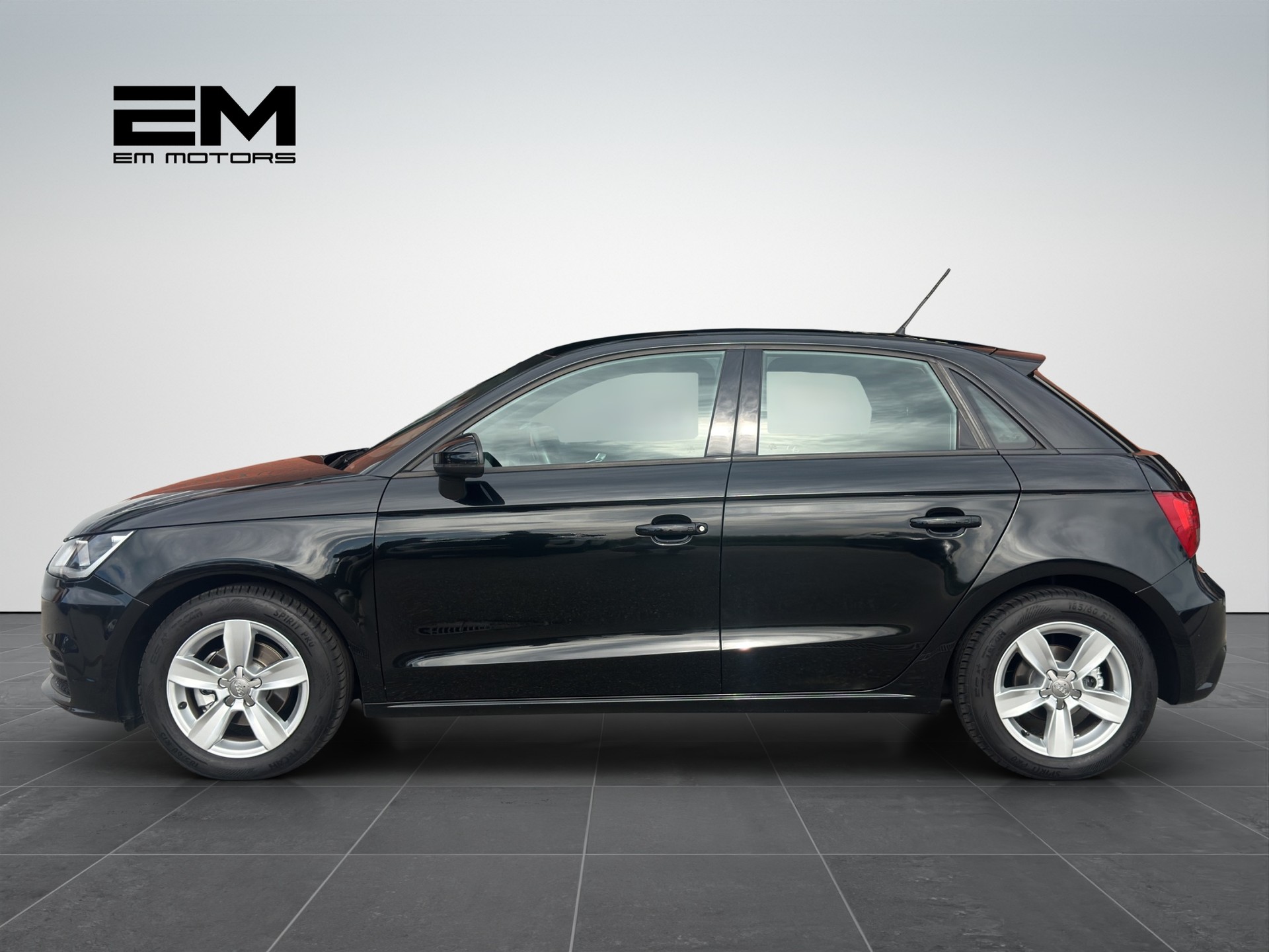 AUDI A1 Sportback 1.0 TFSI-image-1