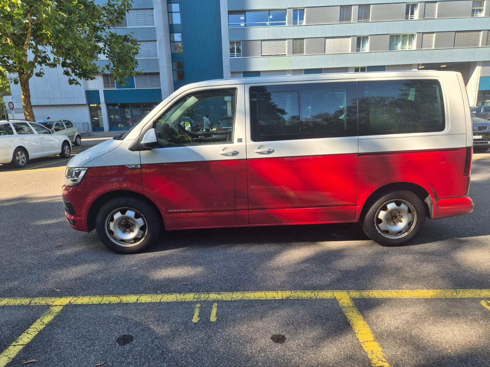 VW T6 Caravelle 2.0 TDI Highline 4Motion LWB-image-9