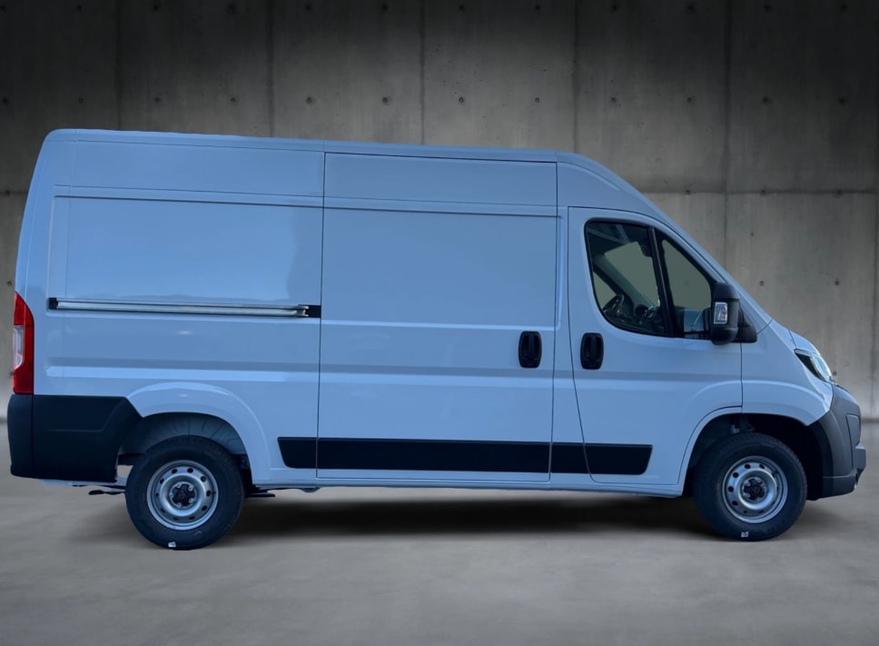 PEUGEOT Boxer 2.2 HDI 335 L2H2-image-2