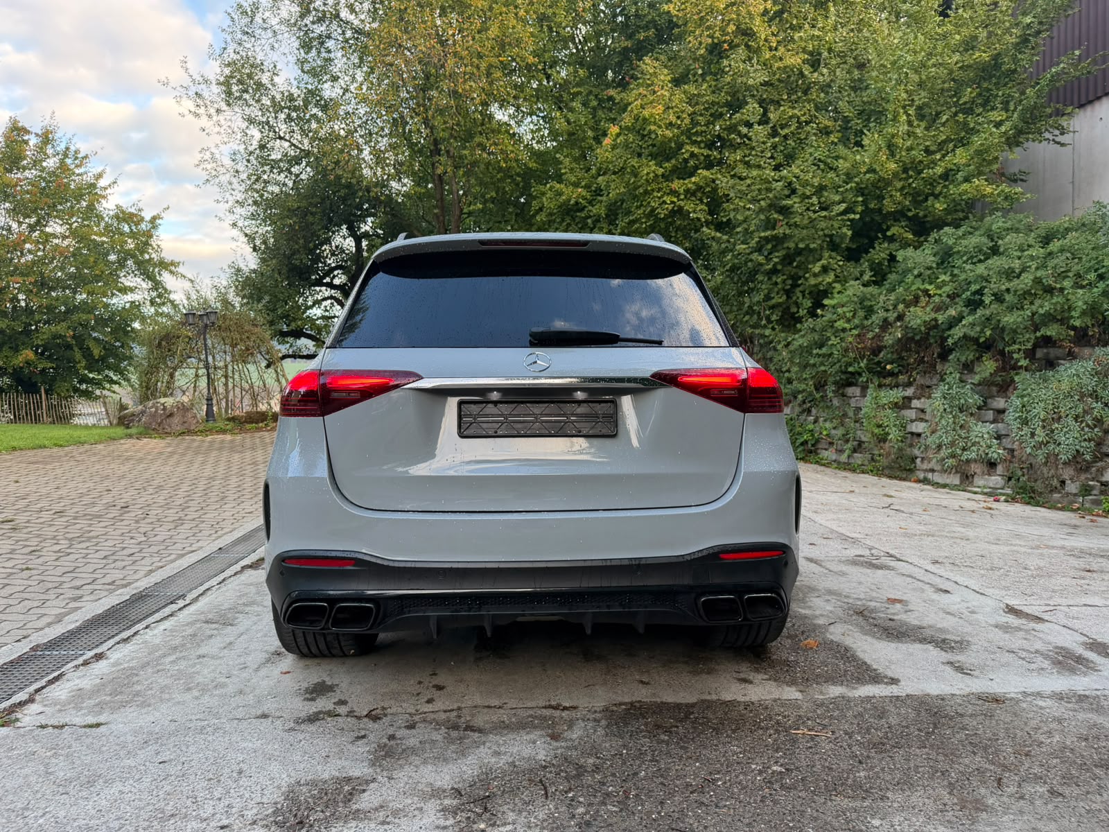 MERCEDES-BENZ GLE 63 S AMG 4Matic+ 9G-Speedshift-image-3