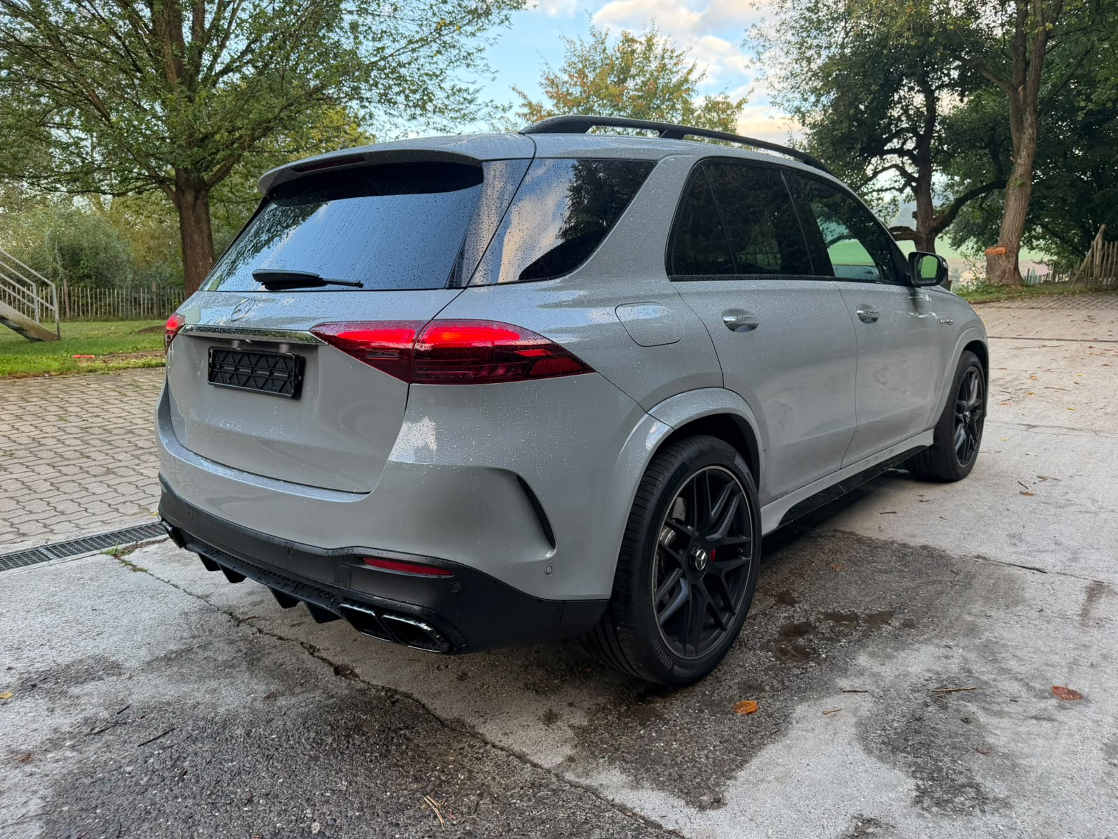 MERCEDES-BENZ GLE 63 S AMG 4Matic+ 9G-Speedshift-image-4