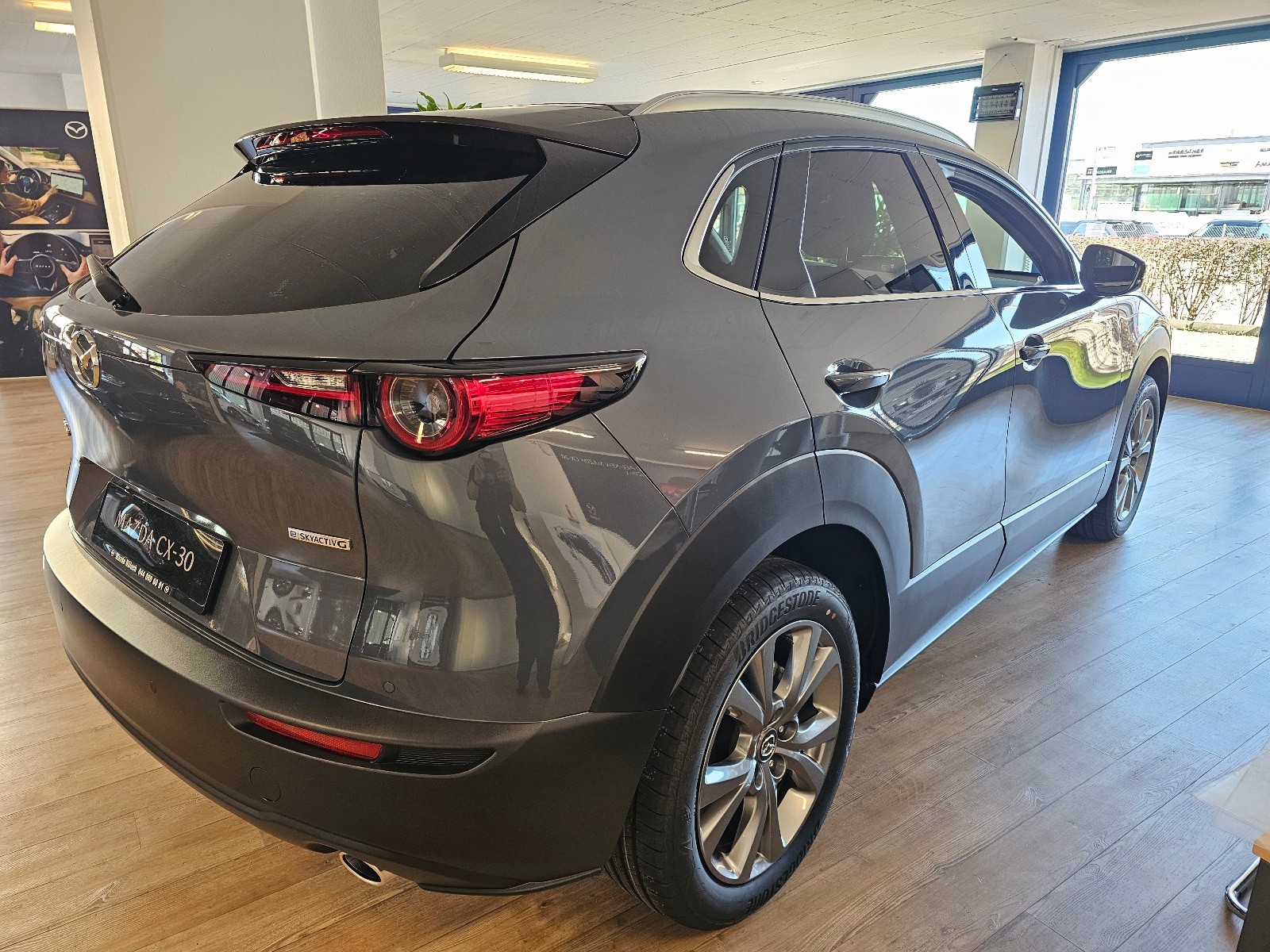 MAZDA CX-30 2.5 Exclusive-Line-image-3