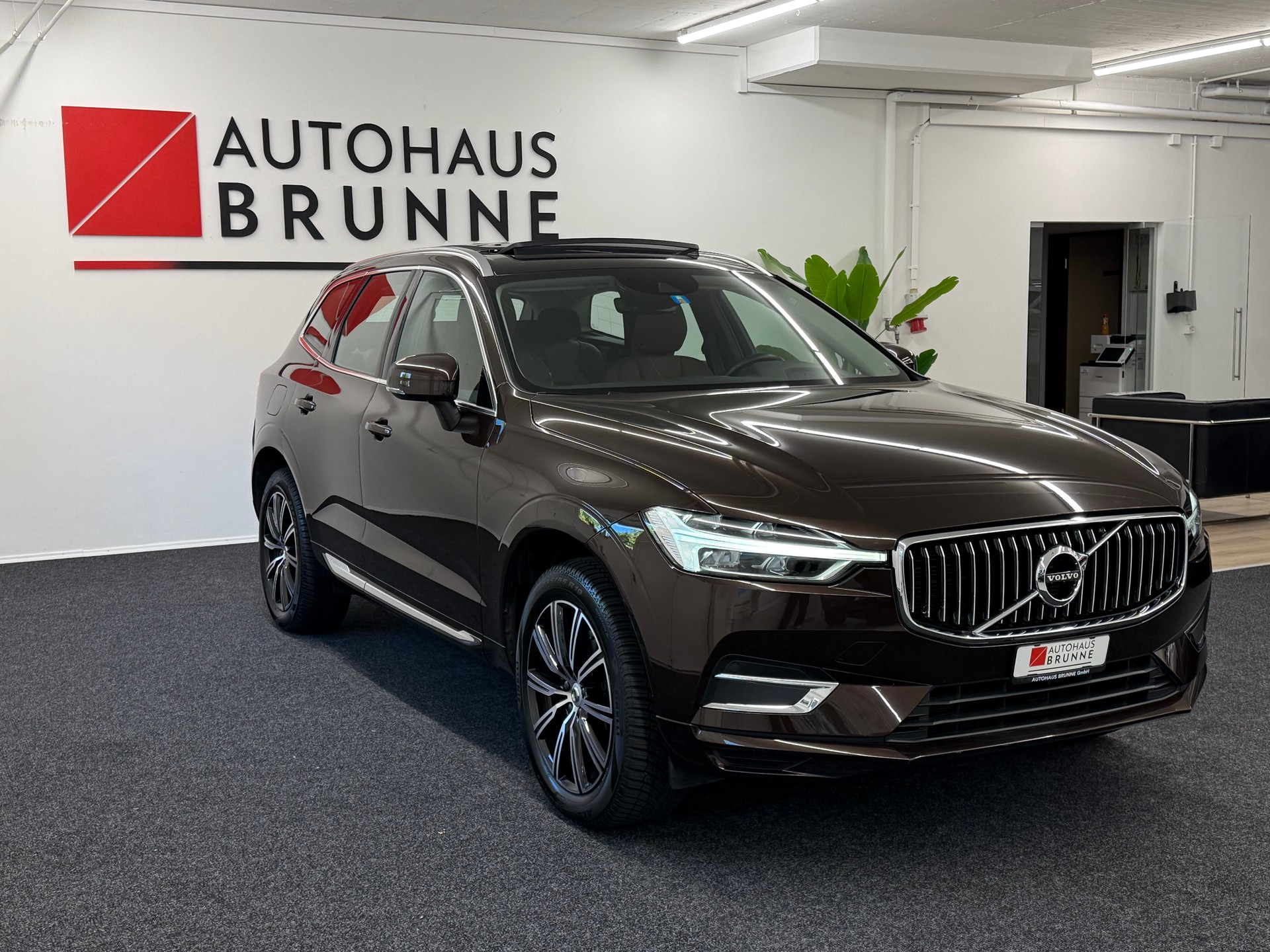 VOLVO XC60 B4 Diesel Mild Hybrid AWD Inscription Geartronic-image-2