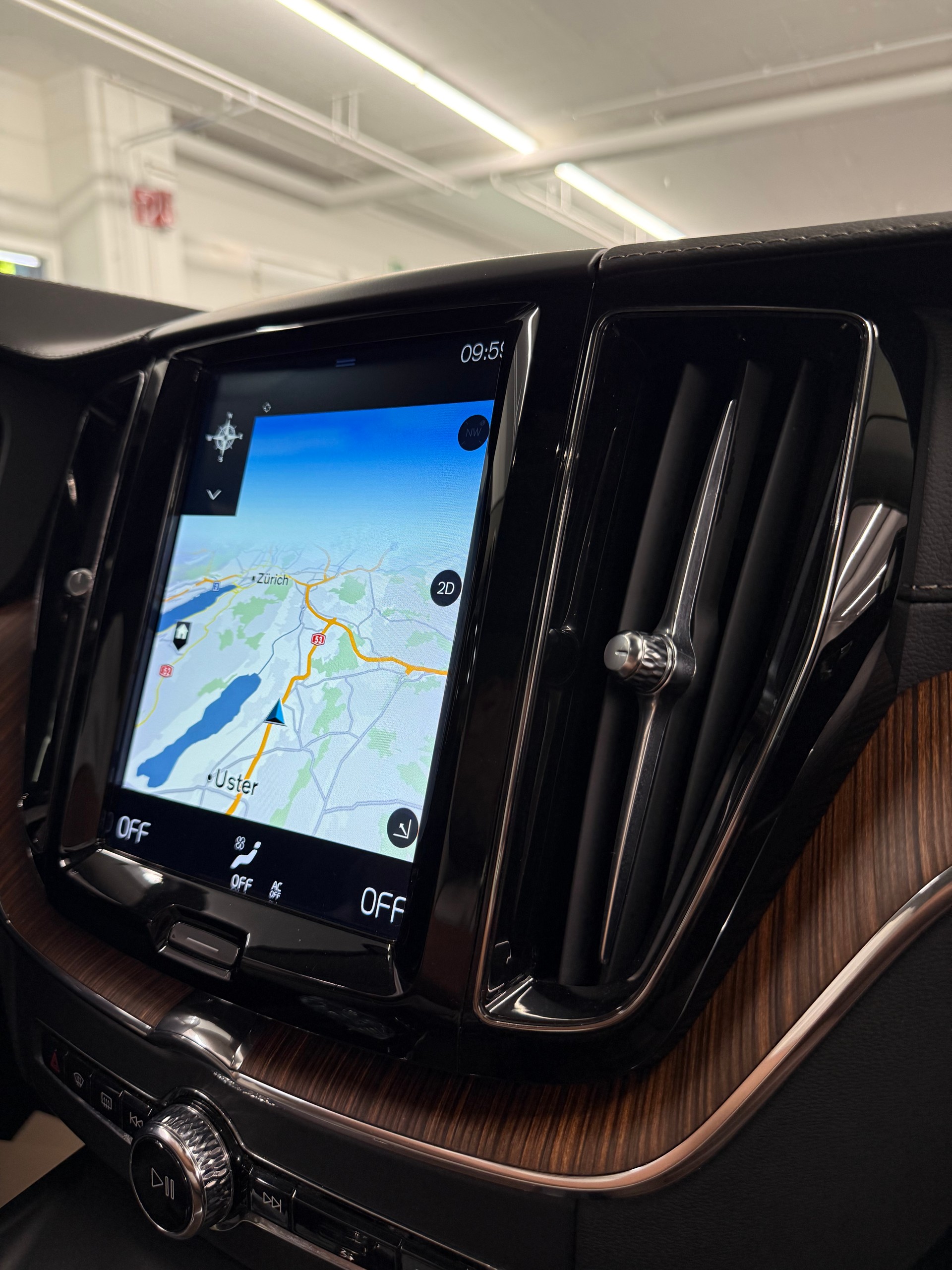 VOLVO XC60 B4 Diesel Mild Hybrid AWD Inscription Geartronic-image-27