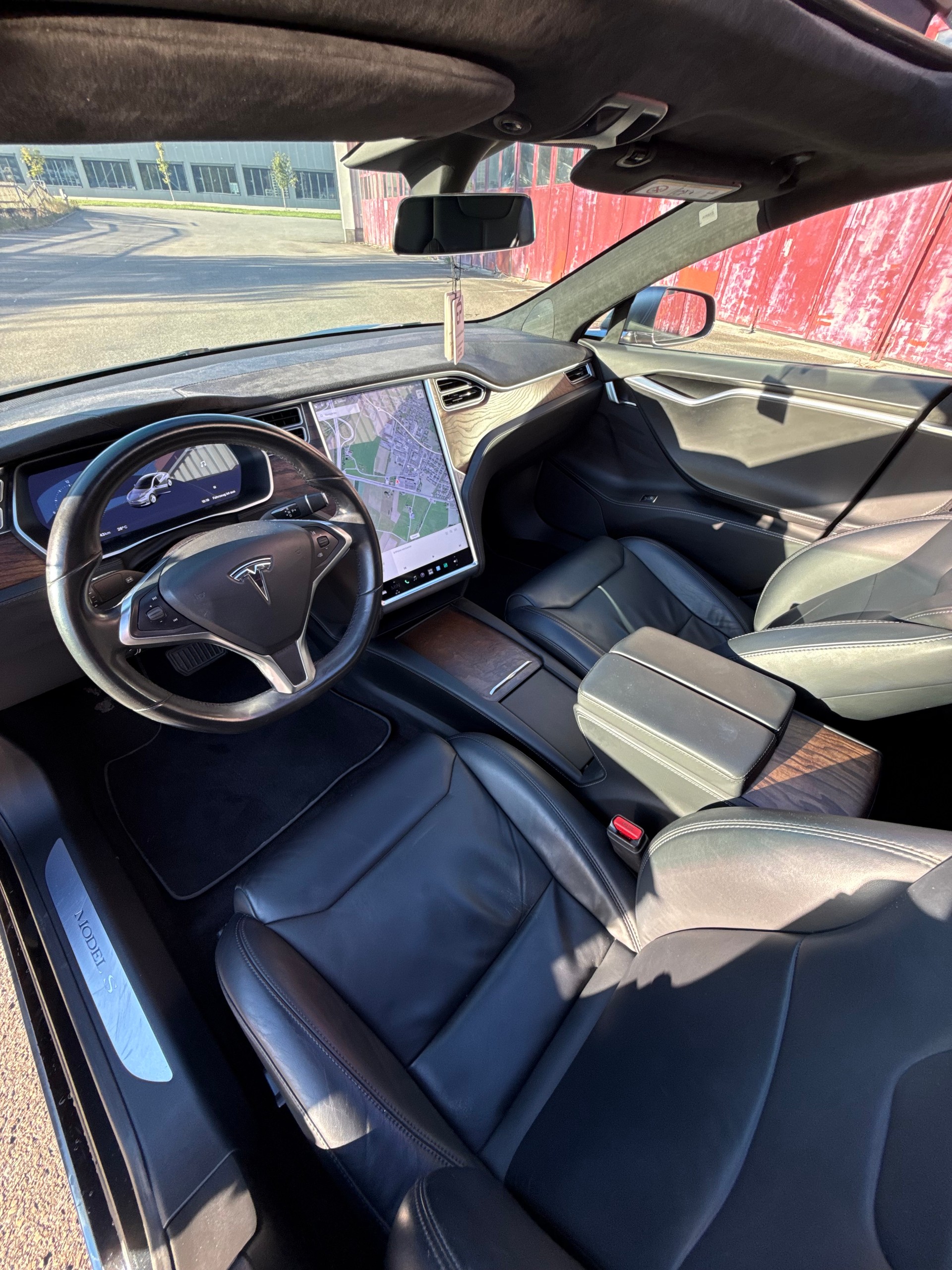 TESLA Tesla Model S 75 | 92% SOH | 3M Satin Dark Grey | Premium Connectivity | CCS | MCU-2 | KI Computer 3 | Frisch ab MFK-image-10