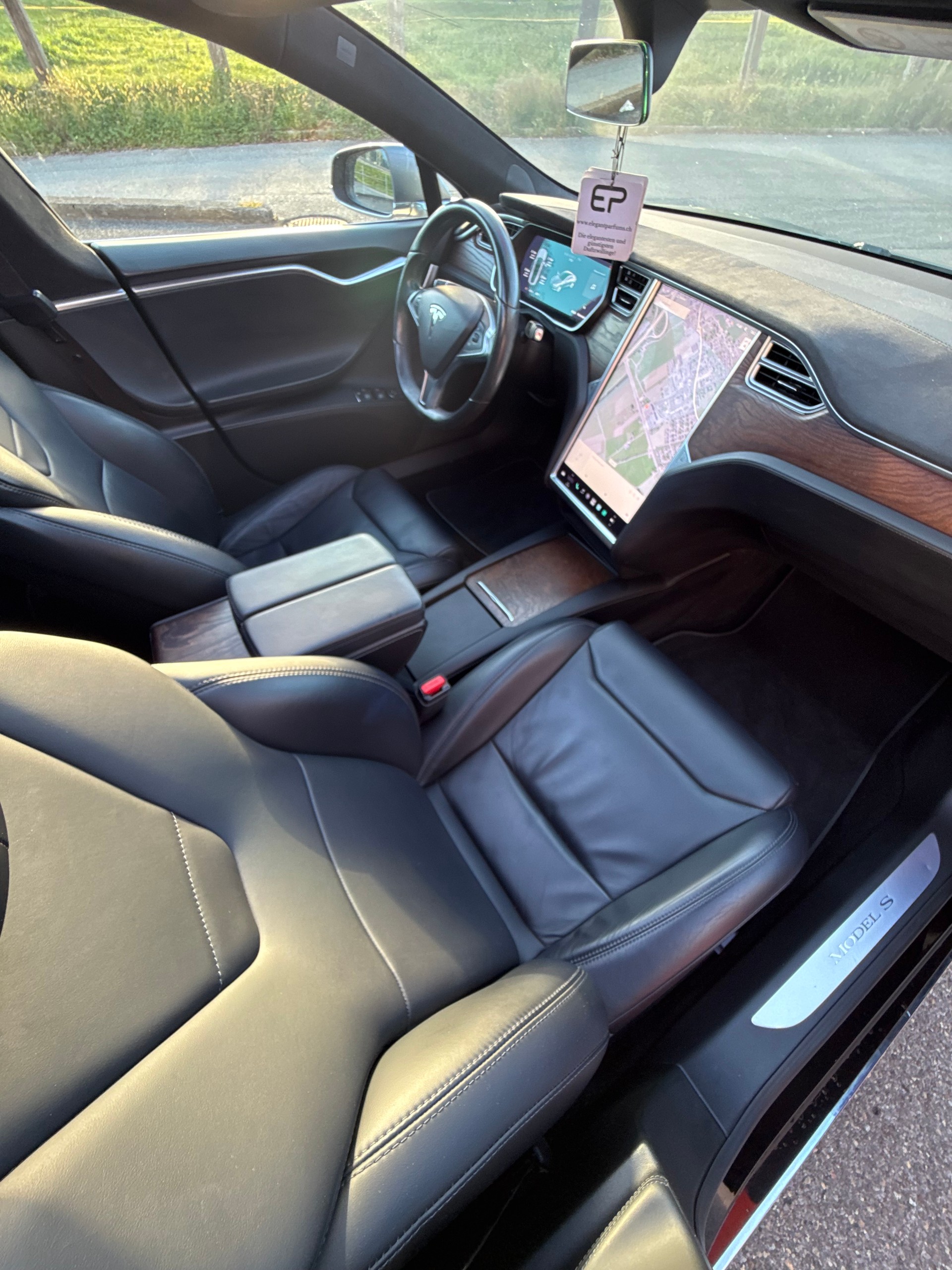 TESLA Tesla Model S 75 | 92% SOH | 3M Satin Dark Grey | Premium Connectivity | CCS | MCU-2 | KI Computer 3 | Frisch ab MFK-image-17