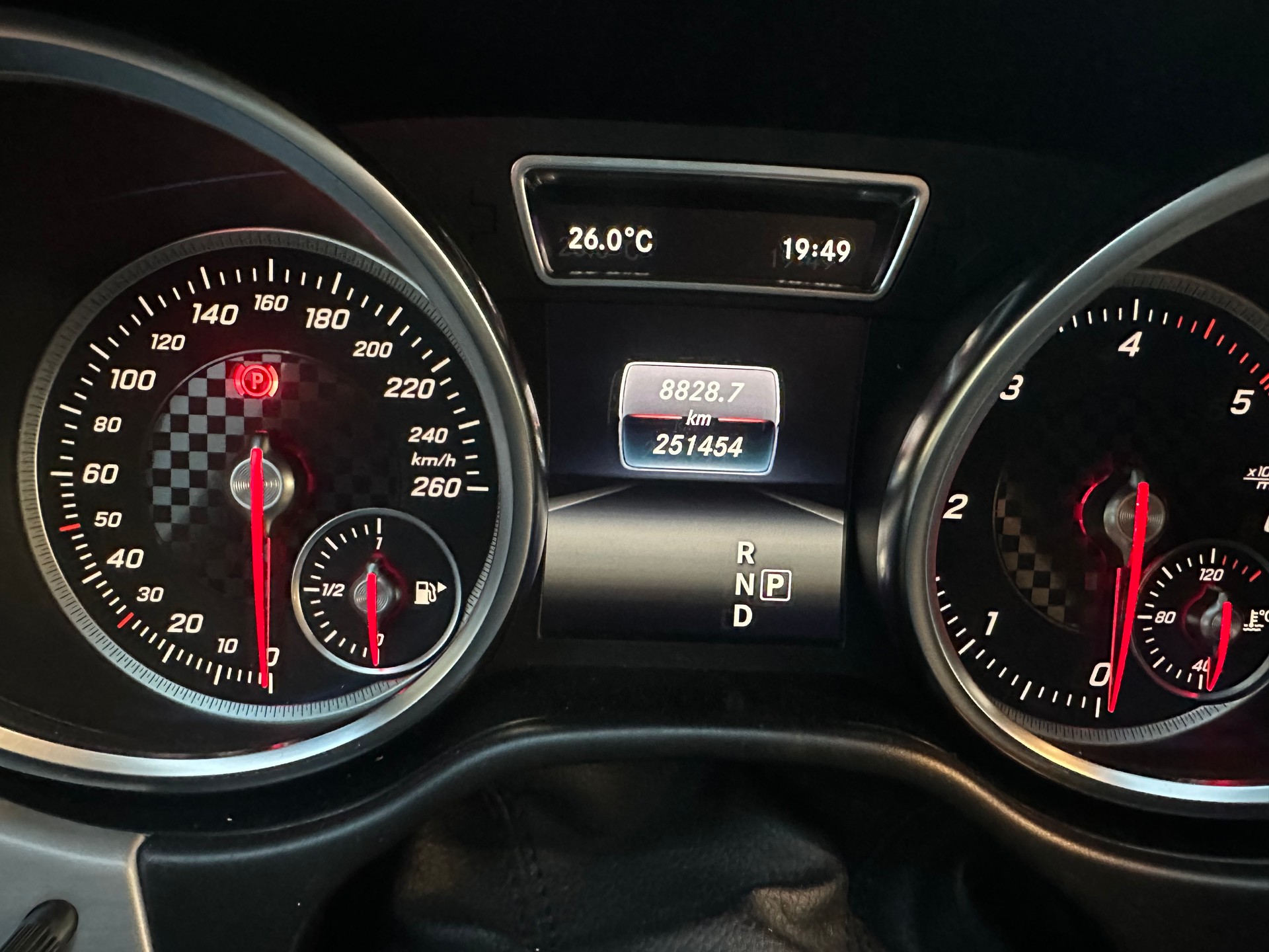 MERCEDES-BENZ GLE Coupé 350 d 4Matic 9G-Tronic-image-12