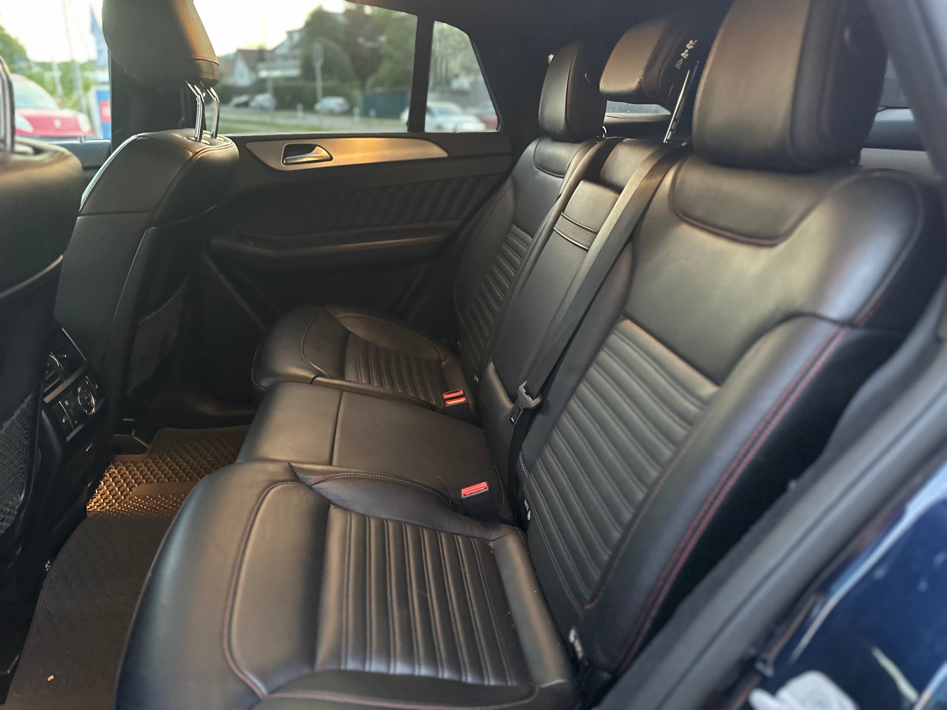 MERCEDES-BENZ GLE Coupé 350 d 4Matic 9G-Tronic-image-8