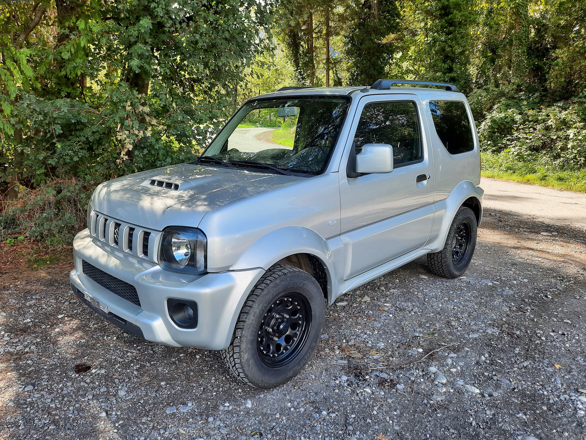 SUZUKI 1.3 4WD Compact+-image-0