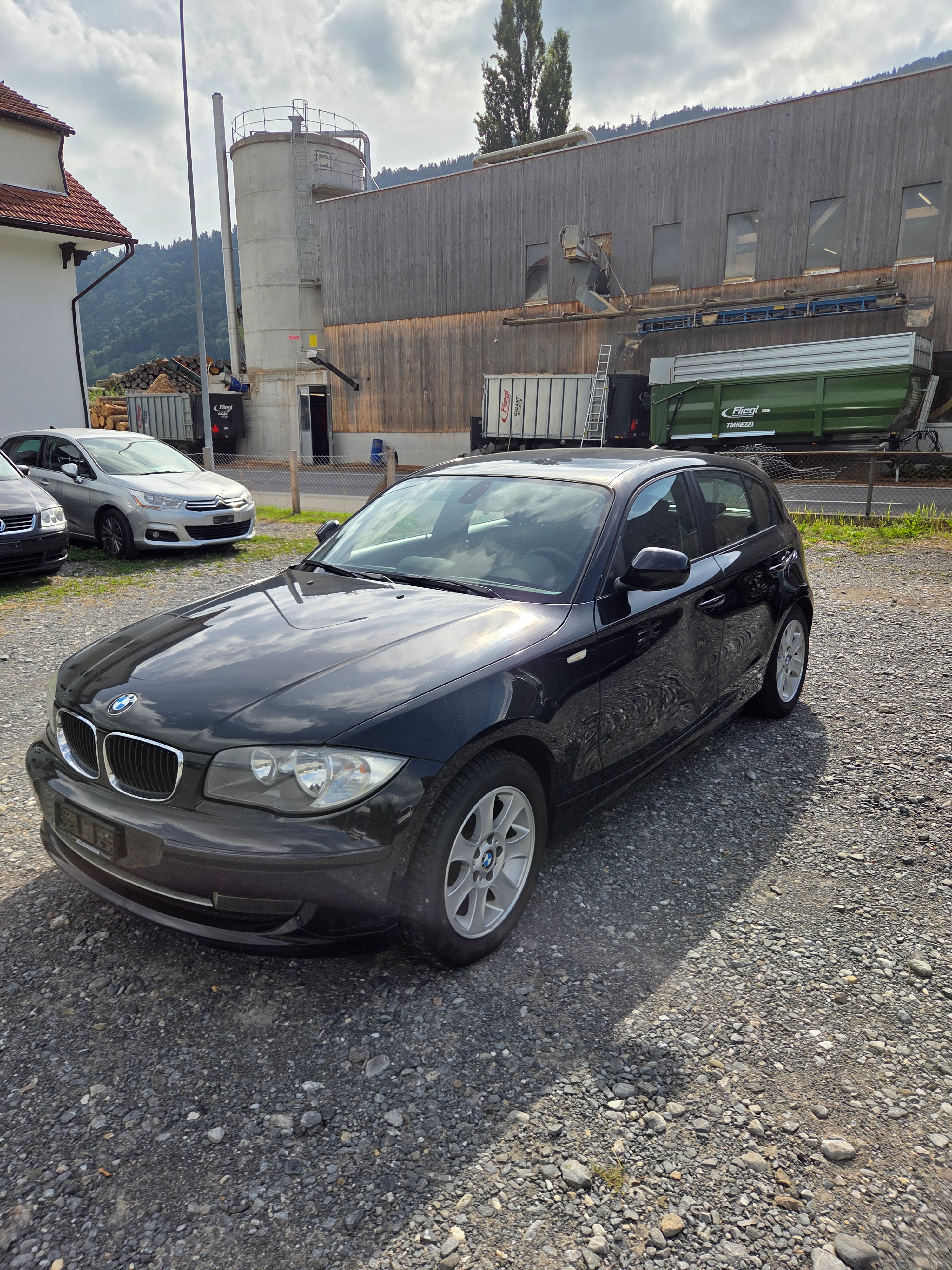 Car photo