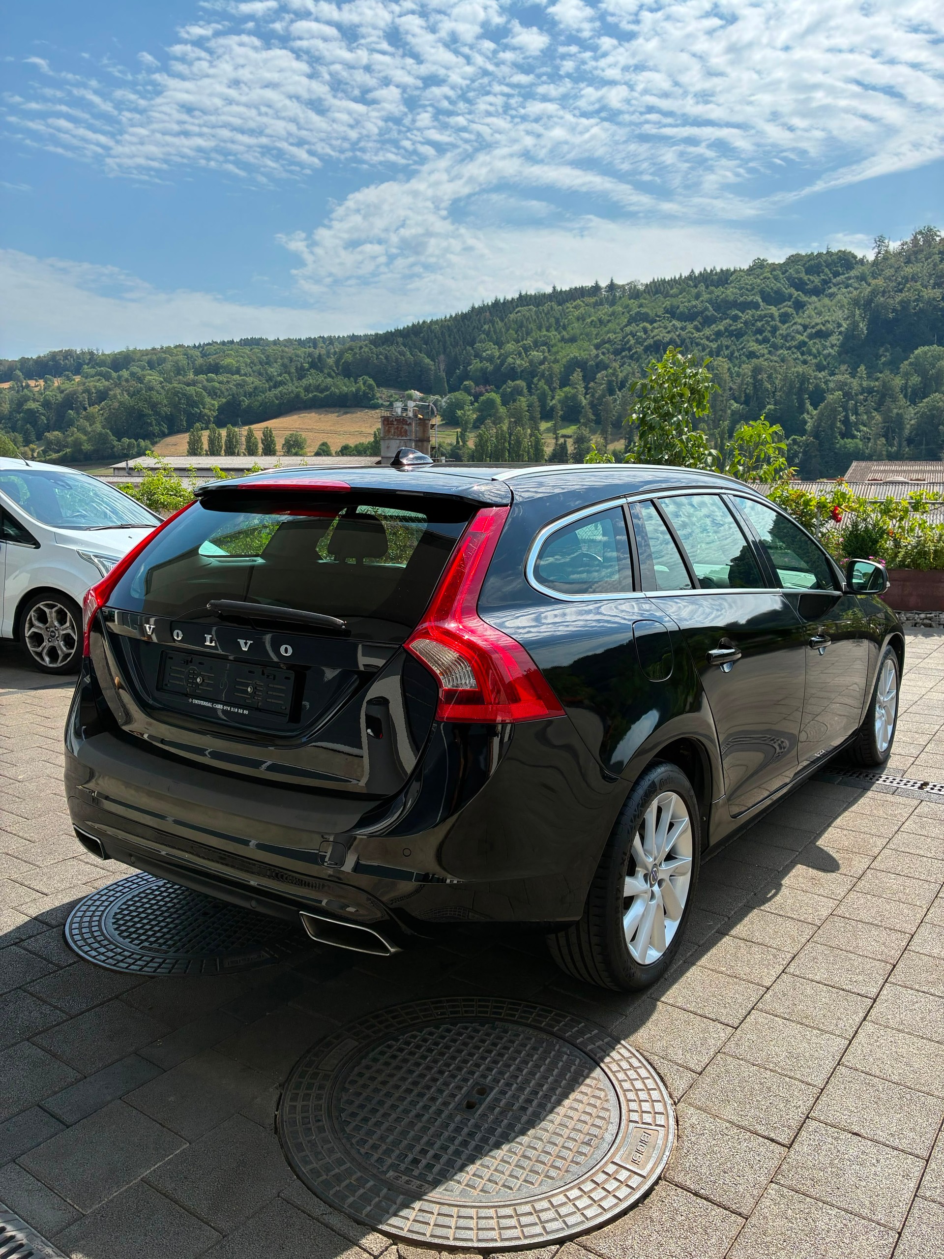VOLVO 2.0 D4 Momentum S/S-image-2