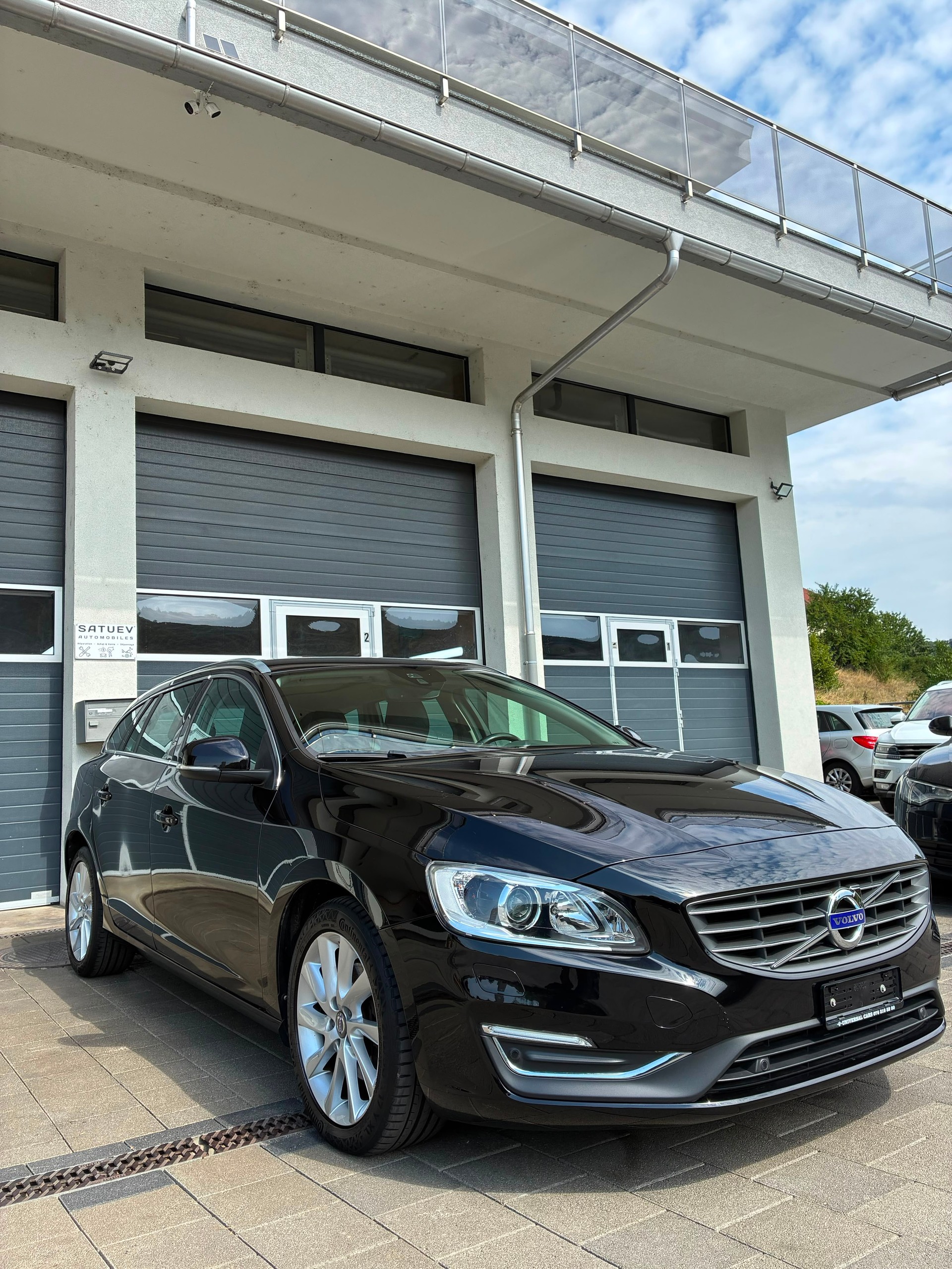 VOLVO 2.0 D4 Momentum S/S-image-1