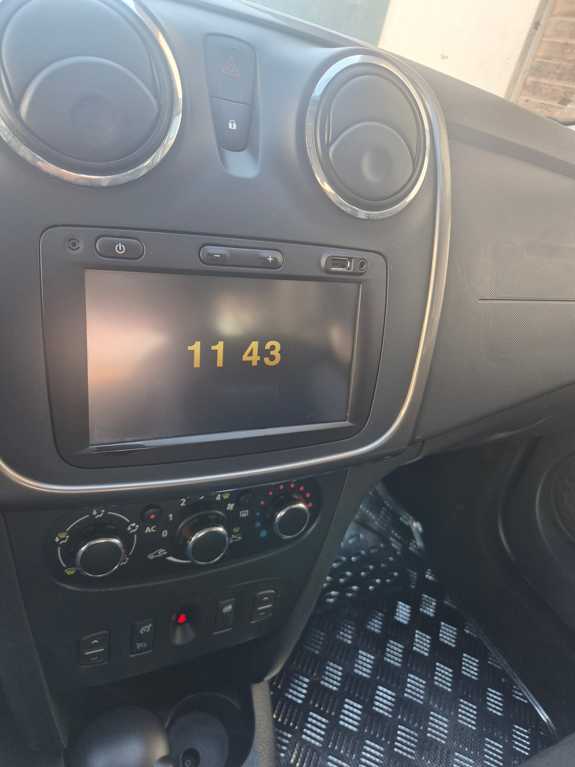 DACIA Sandero Tce 90 Stepway Ambiance-image-7