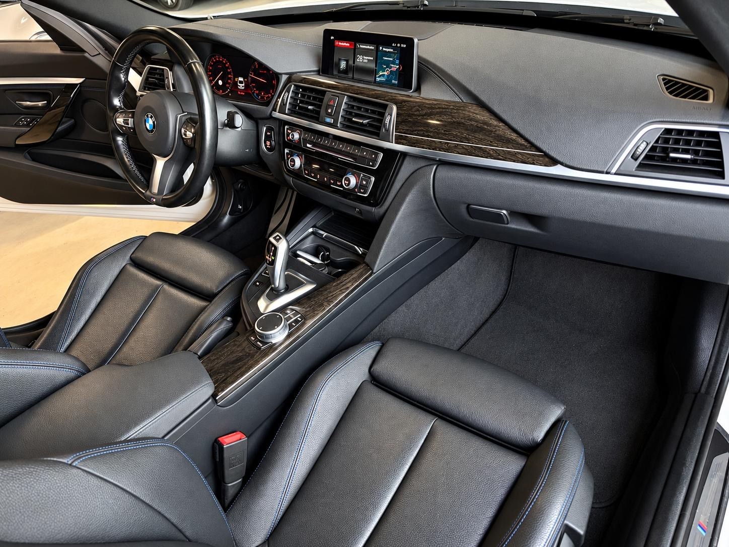 BMW 320d GT xDrive Sport Line Steptronic | M Paket-image-10