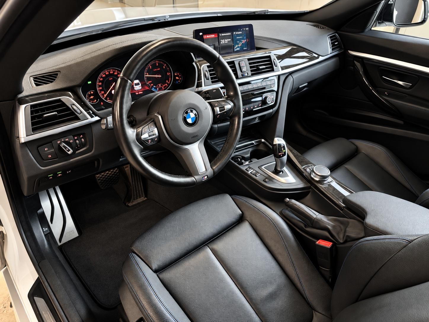 BMW 320d GT xDrive Sport Line Steptronic | M Paket-image-11