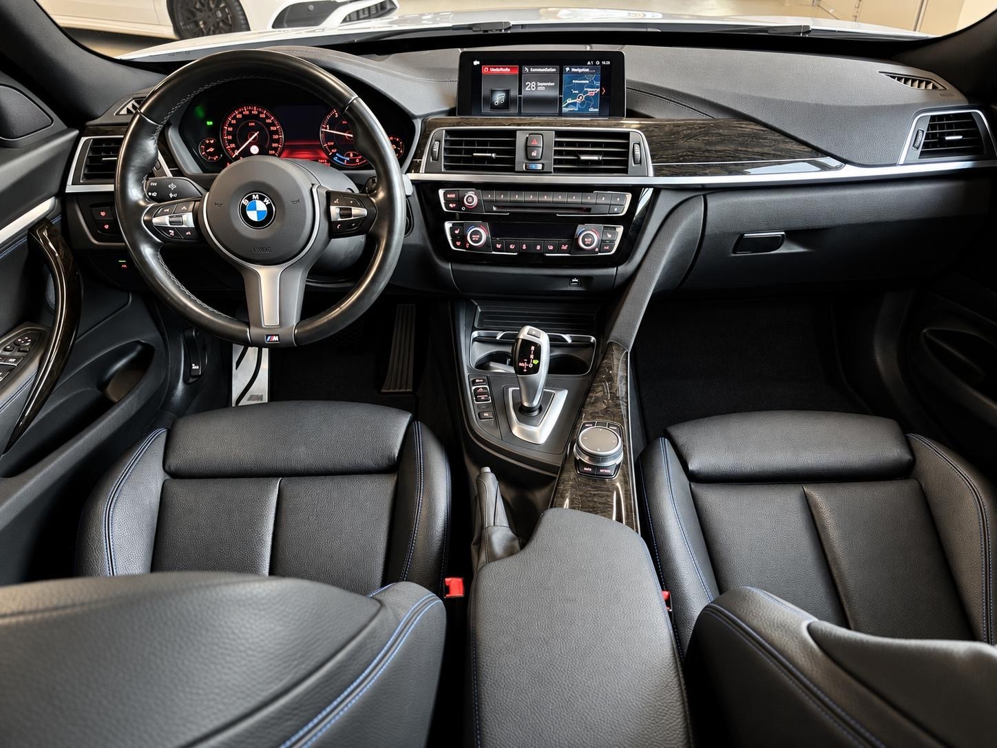 BMW 320d GT xDrive Sport Line Steptronic | M Paket-image-12