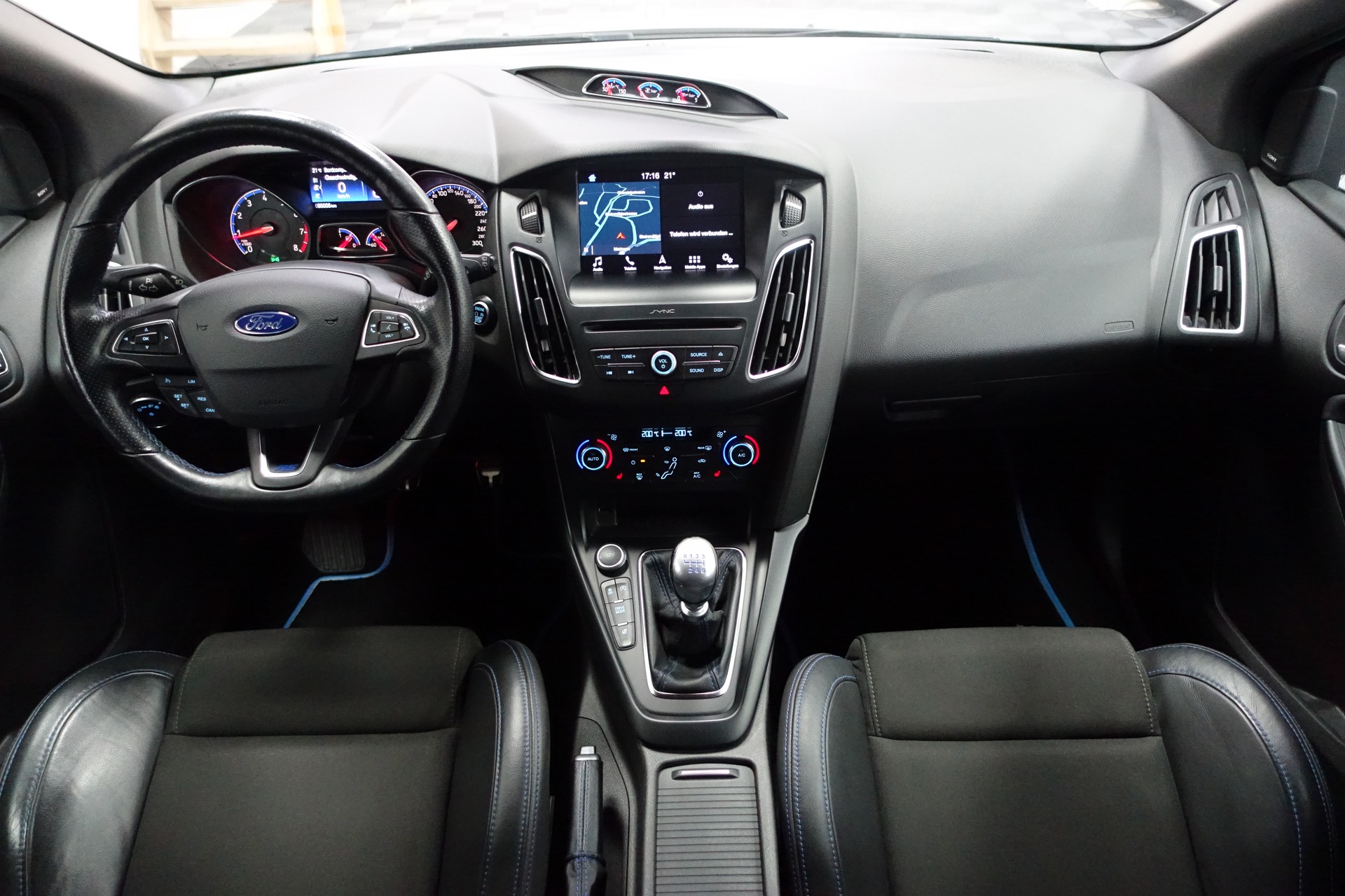 FORD Focus 2.3 EcoB RS-image-17
