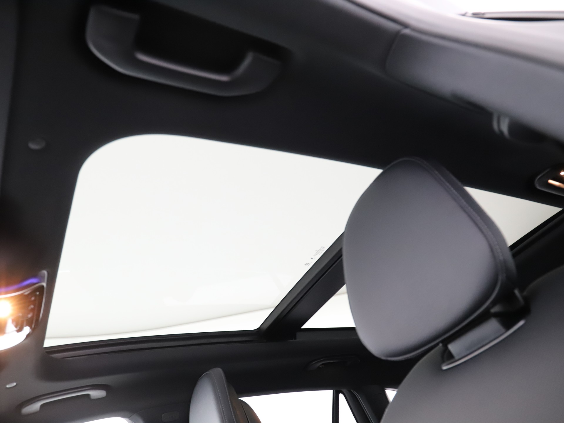 MERCEDES-BENZ GLC 300 e 4M EQ Star-image-12