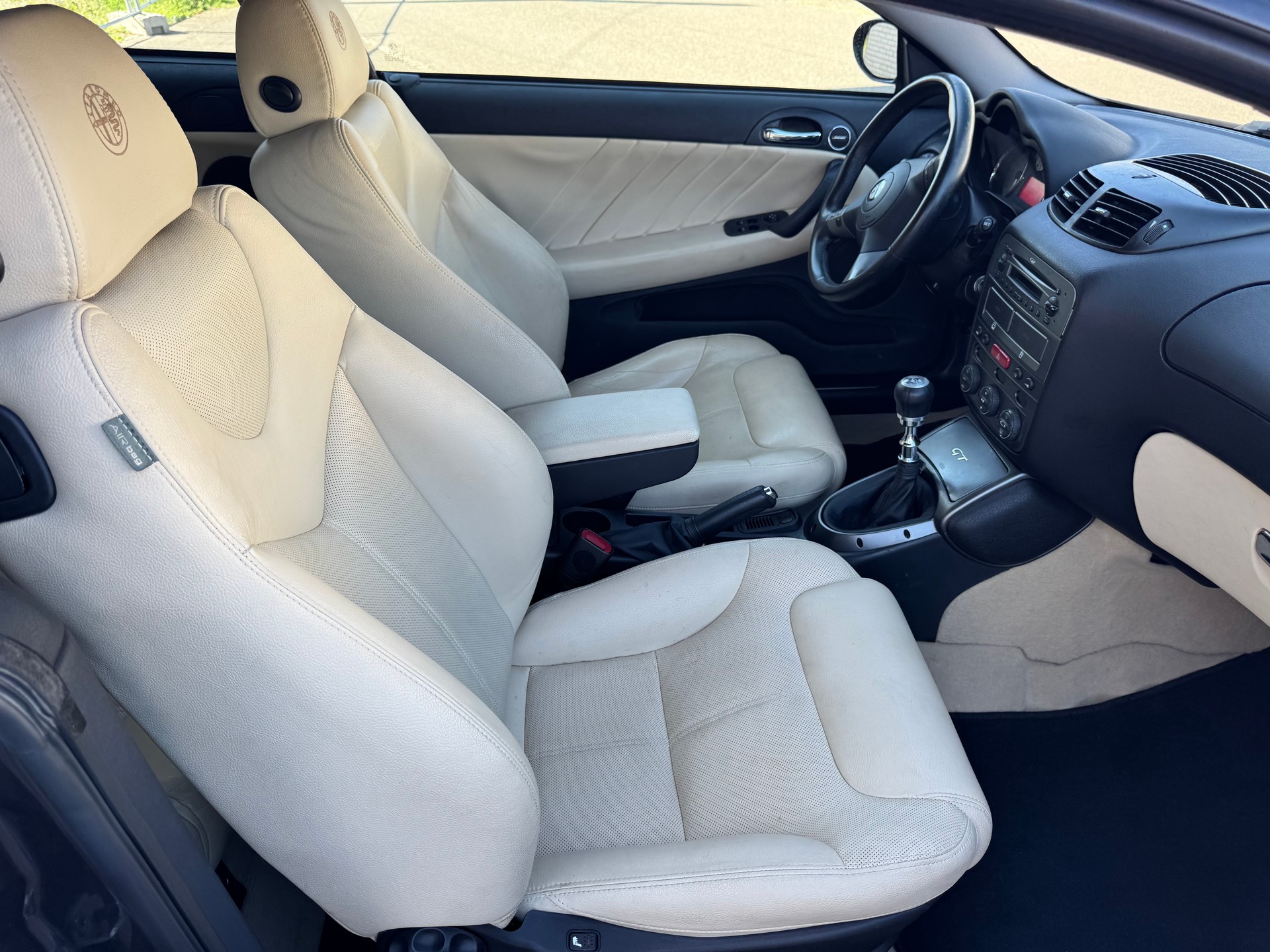 ALFA ROMEO GT 1.9 JTD Impression-image-8