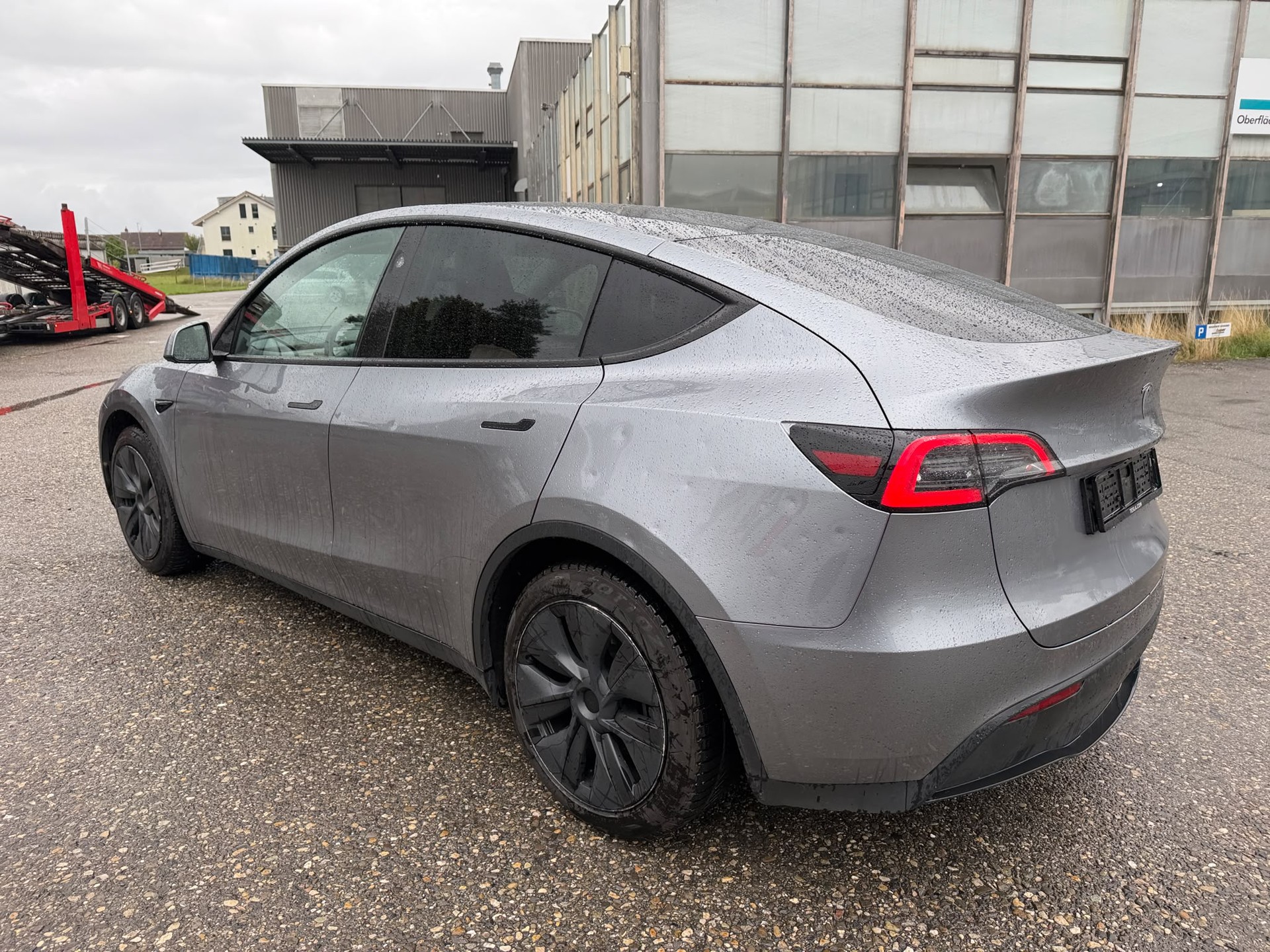 TESLA Model Y Long Range-image-5