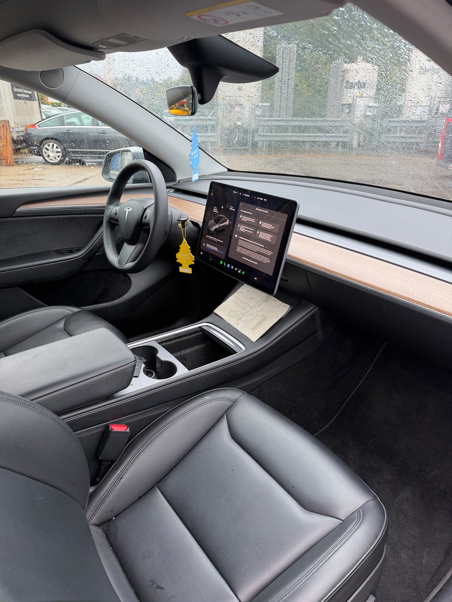 TESLA Model Y Long Range-image-8