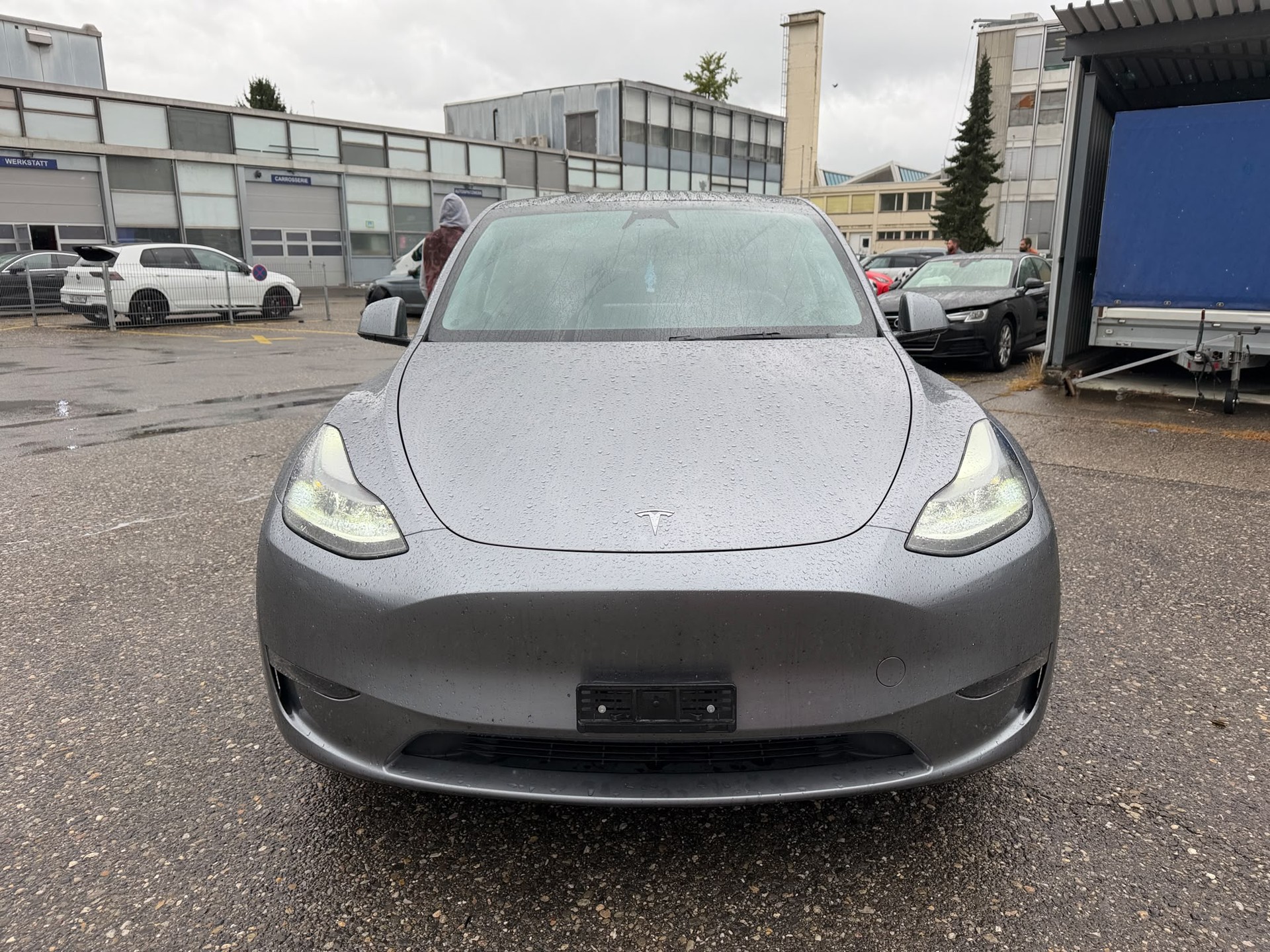 TESLA Model Y Long Range-image-2