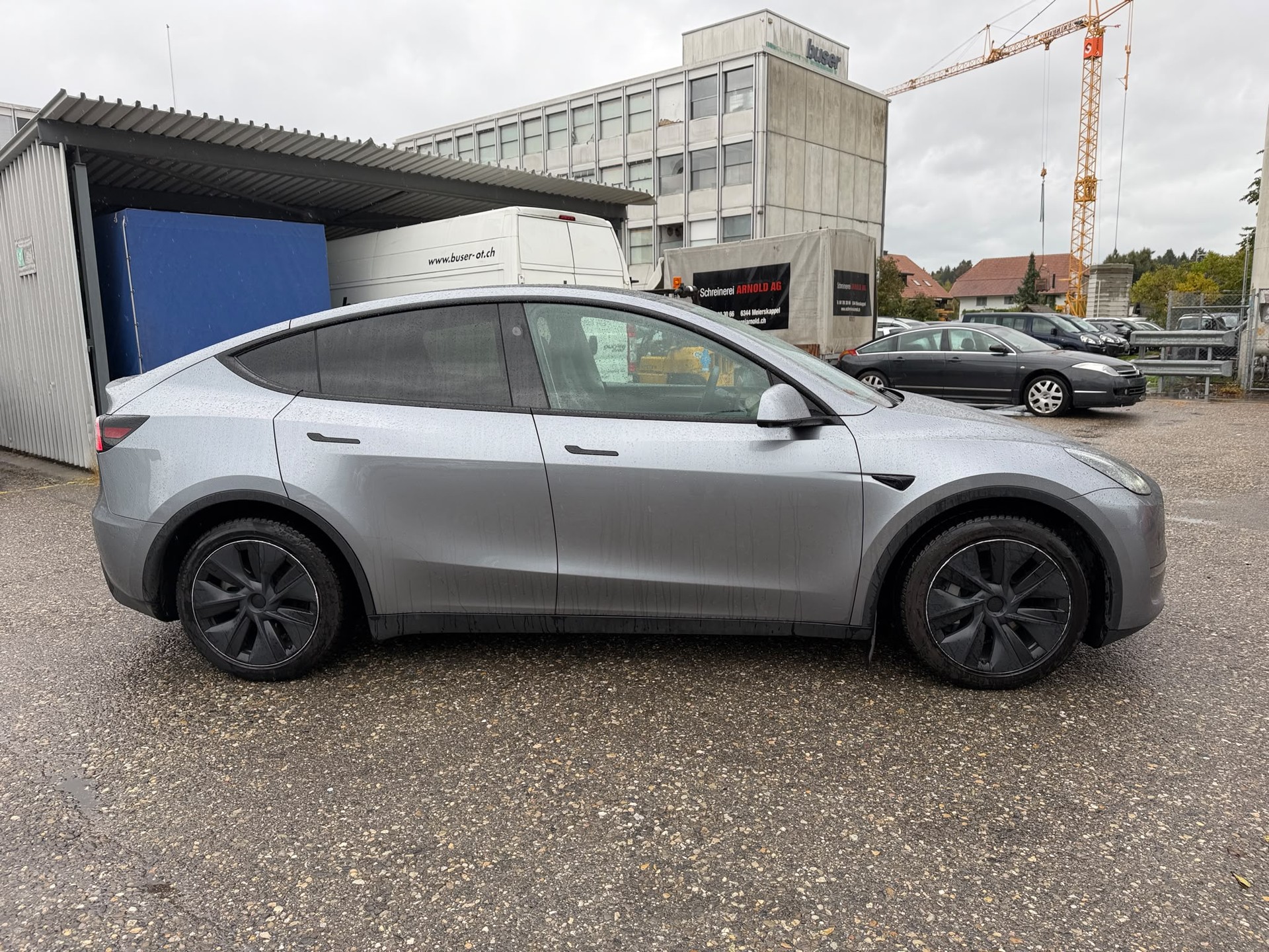 TESLA Model Y Long Range-image-4