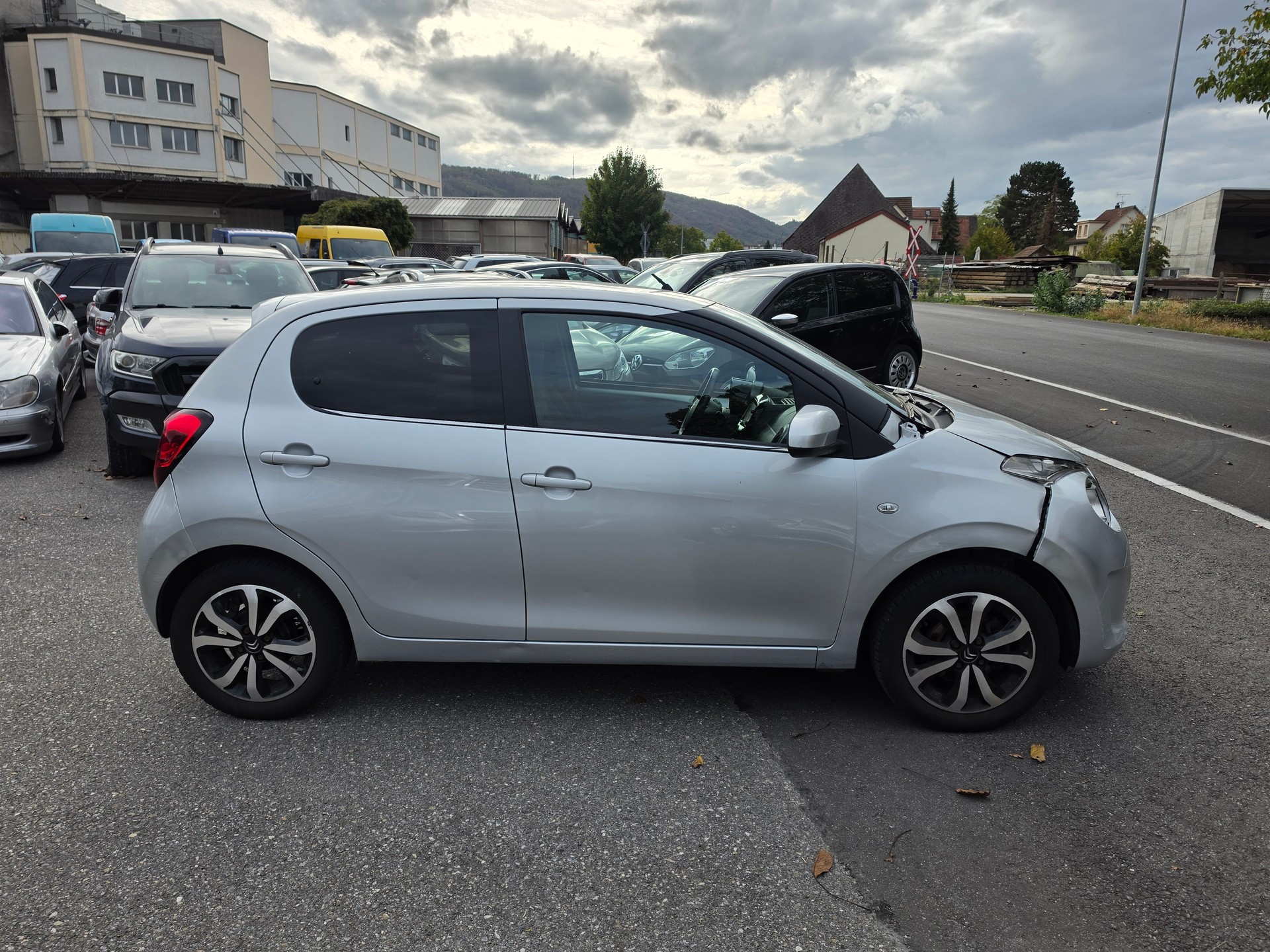 CITROEN C1 1.2 VTi Shine Edition-image-5