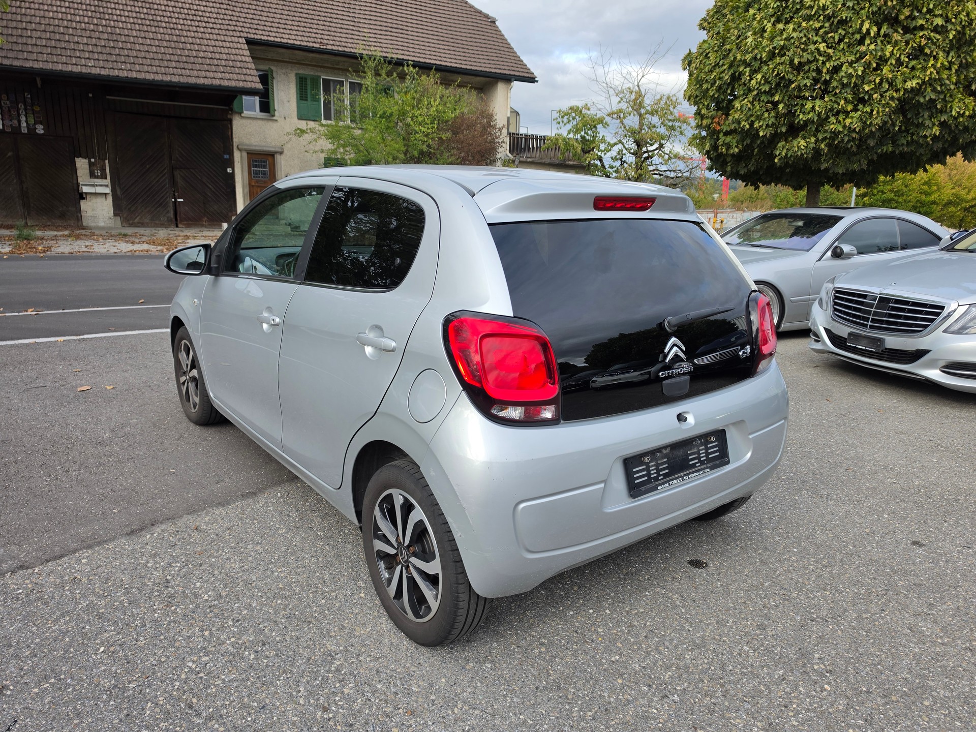 CITROEN C1 1.2 VTi Shine Edition-image-2
