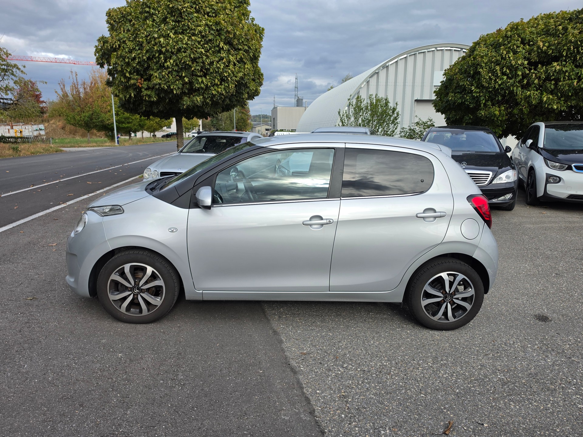 CITROEN C1 1.2 VTi Shine Edition-image-1