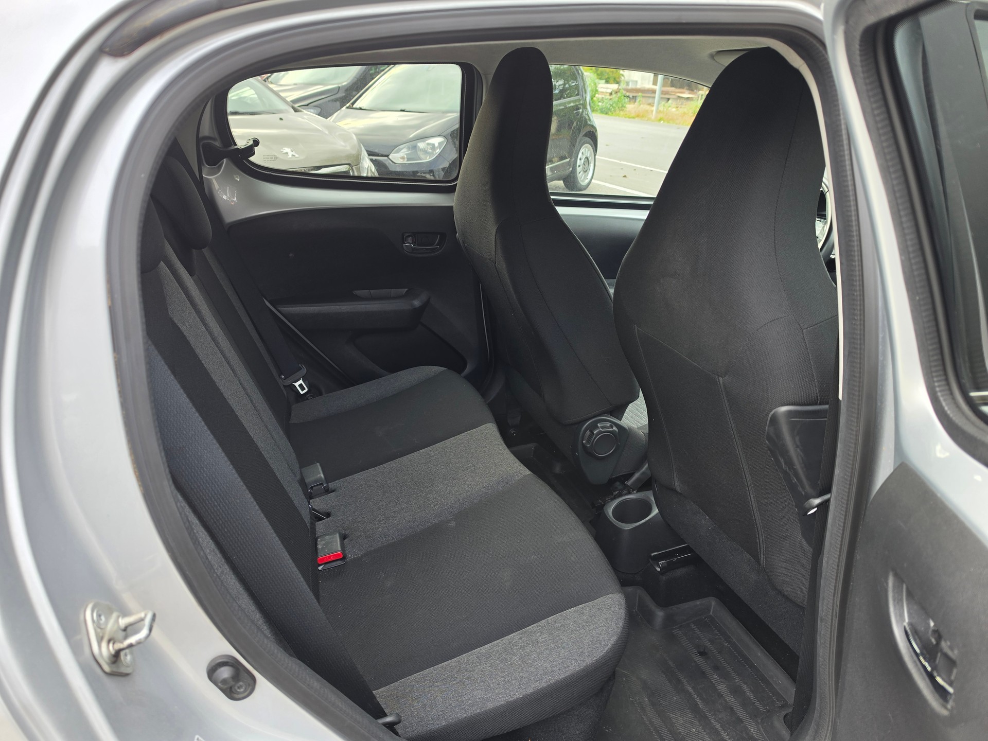 CITROEN C1 1.2 VTi Shine Edition-image-12