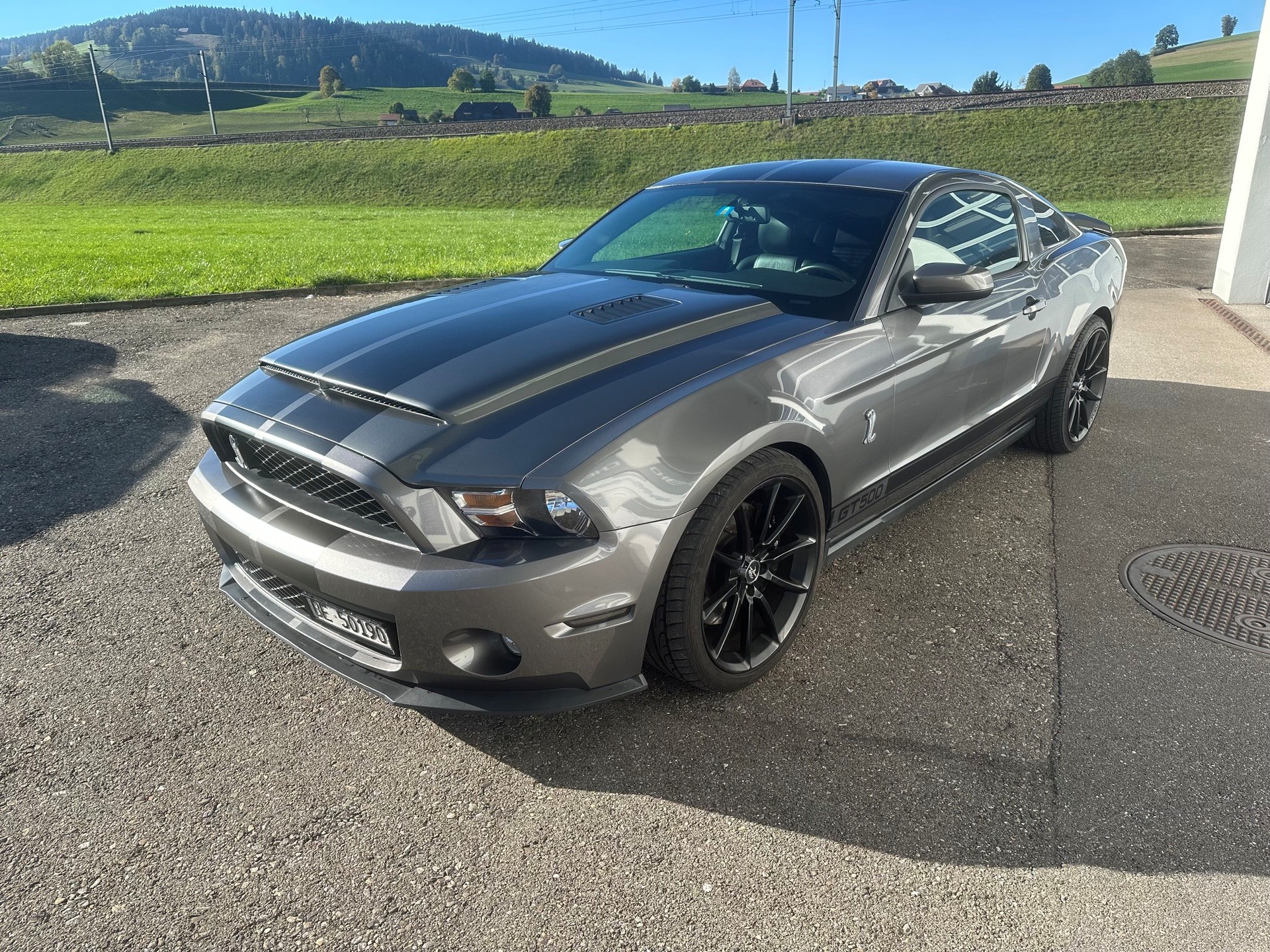 FORD Mustang GT 500 Shelby-image-3