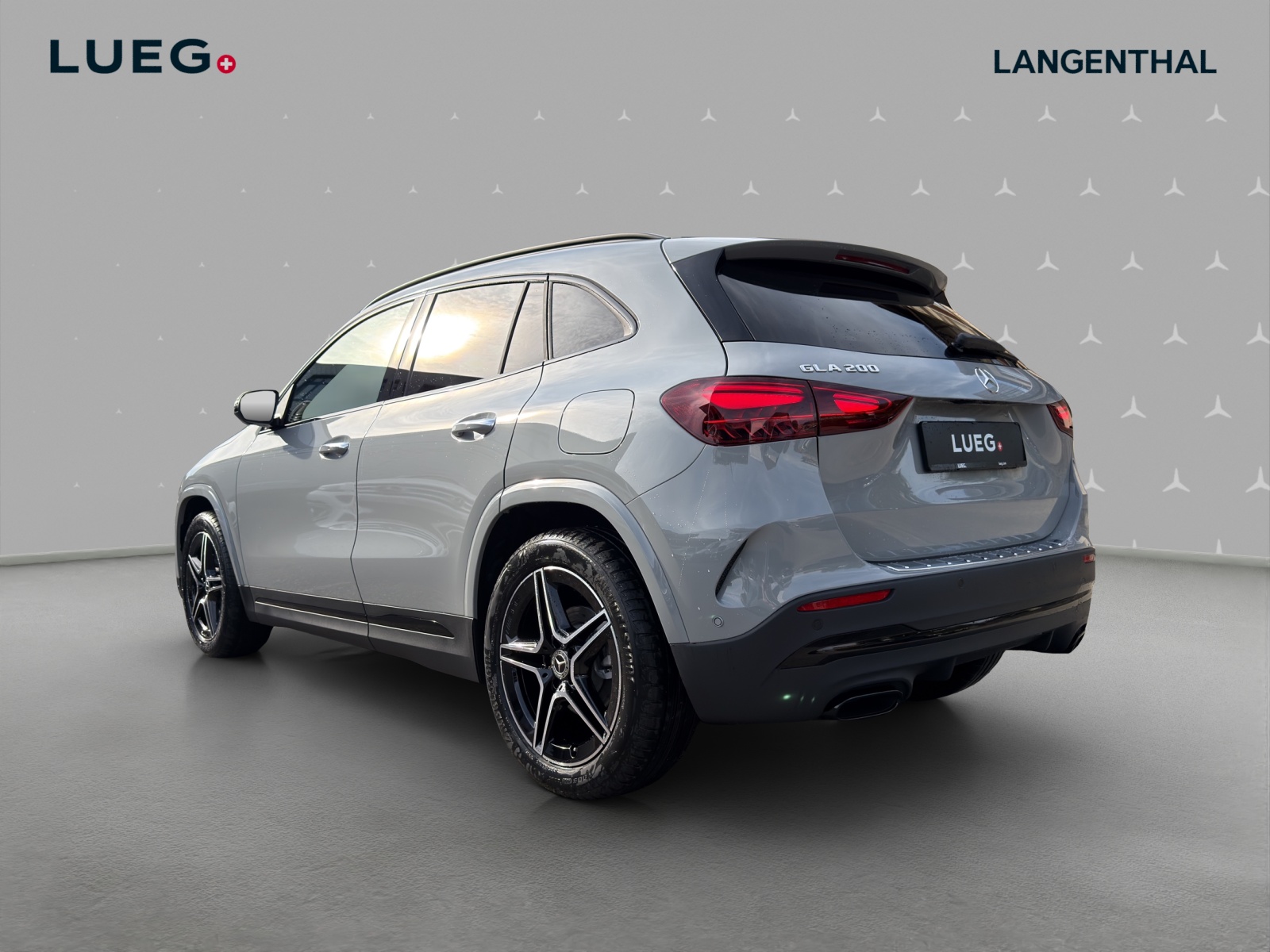 MERCEDES-BENZ GLA 200 Night Star 7G-DCT-image-2