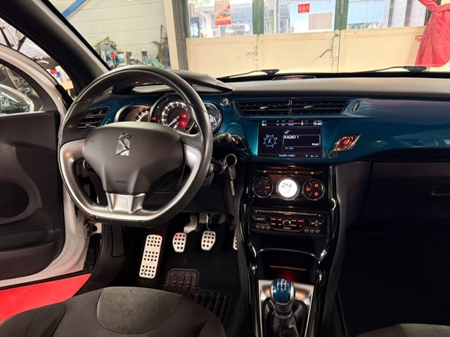 DS AUTOMOBILES DS3 1.2 PureTech SO Irresistible-image-13