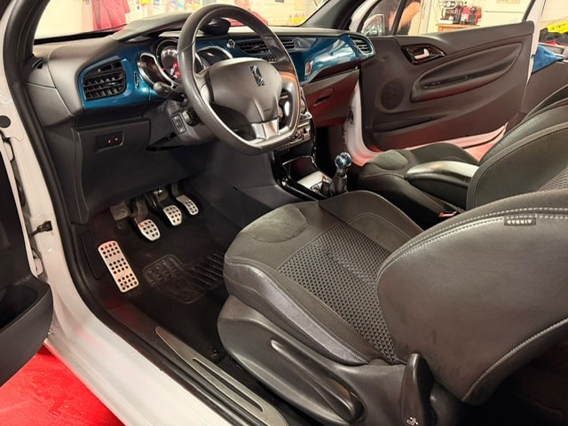 DS AUTOMOBILES DS3 1.2 PureTech SO Irresistible-image-14