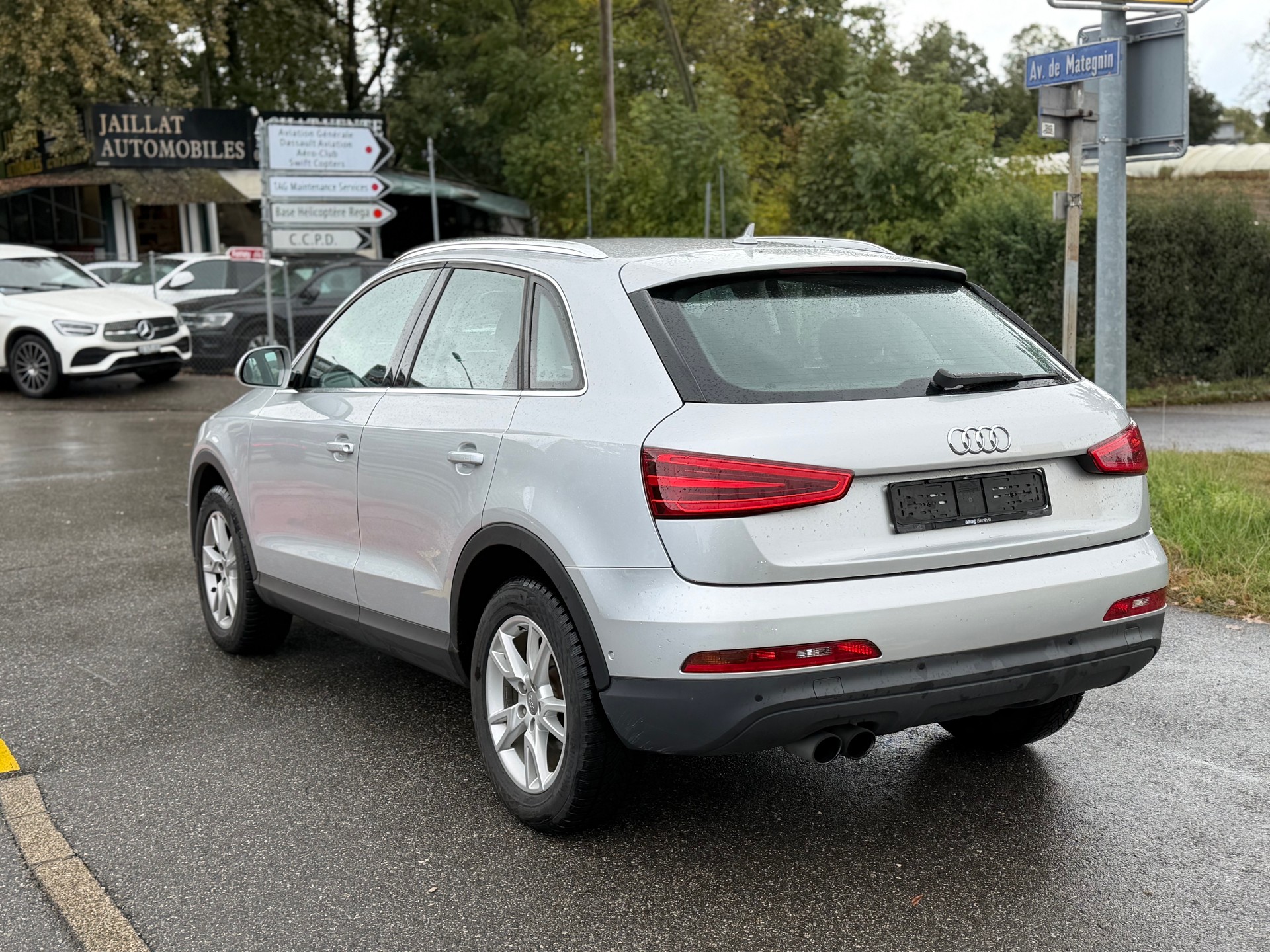 AUDI Q3 2.0 TDI quattro S-tronic-image-4