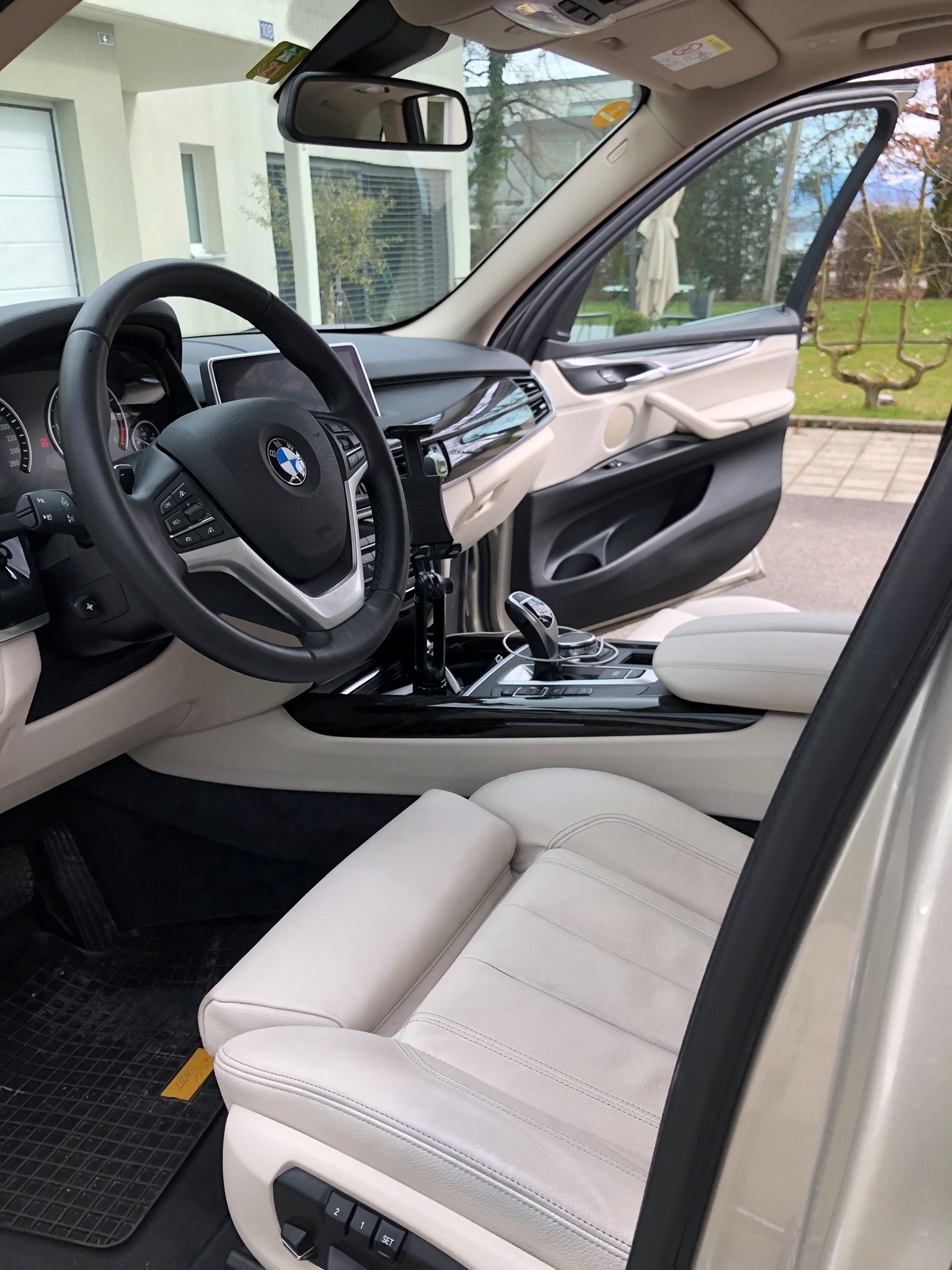 BMW X5 xDrive 40d Steptronic-image-4