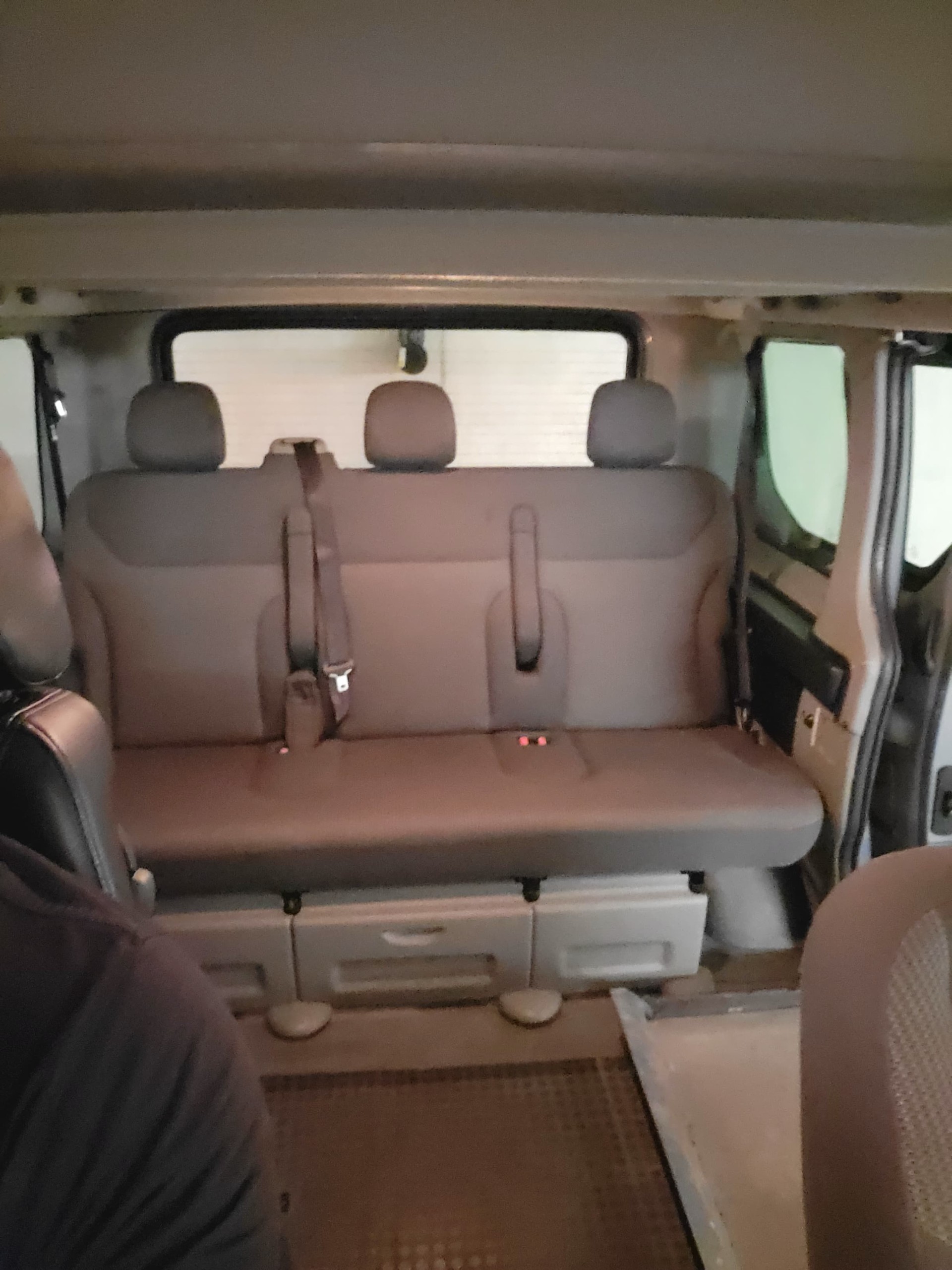 OPEL VIVARO 2.0CDTI-image-4